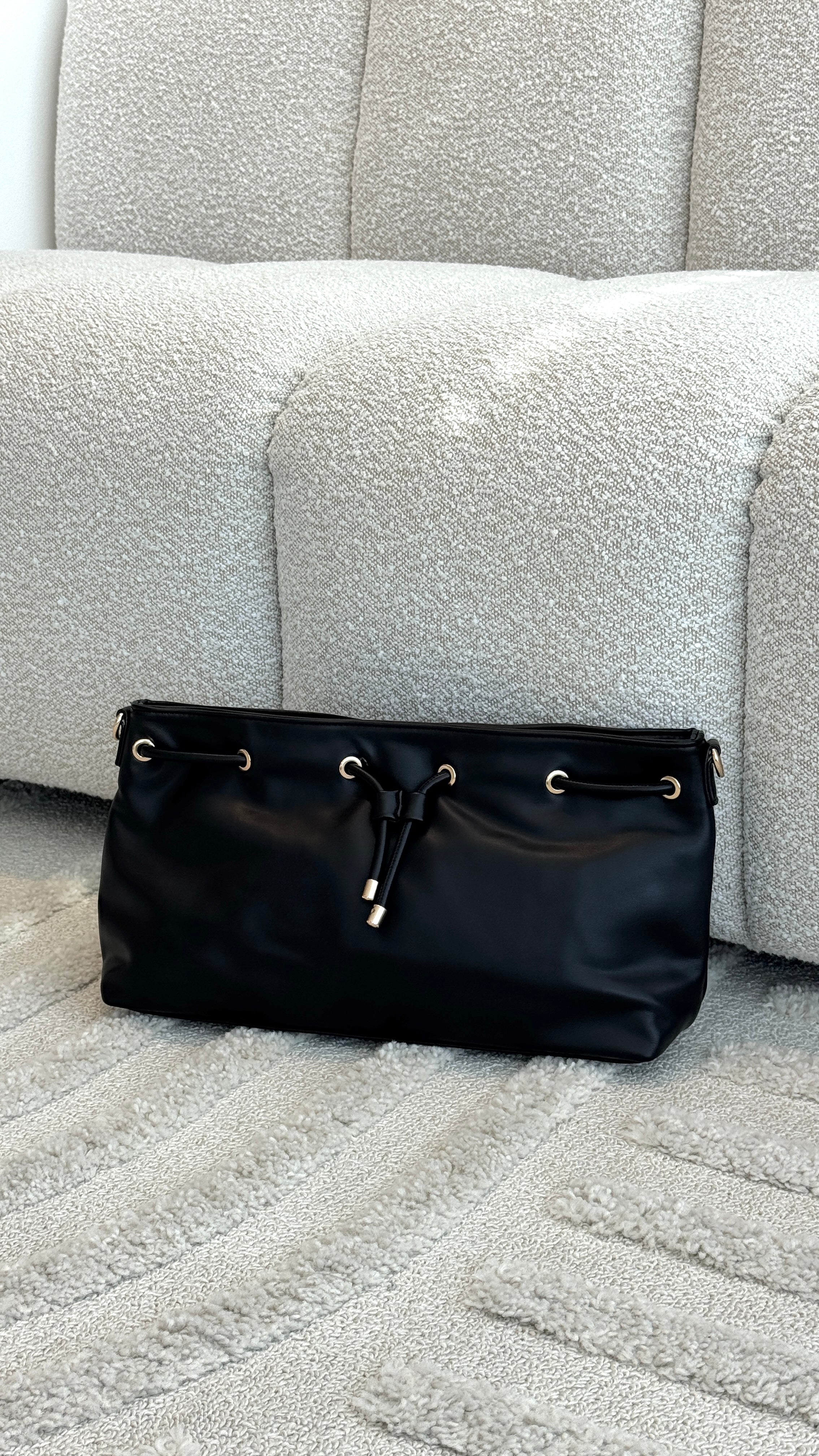 Scout Gathered Handbag - Black - Billy J