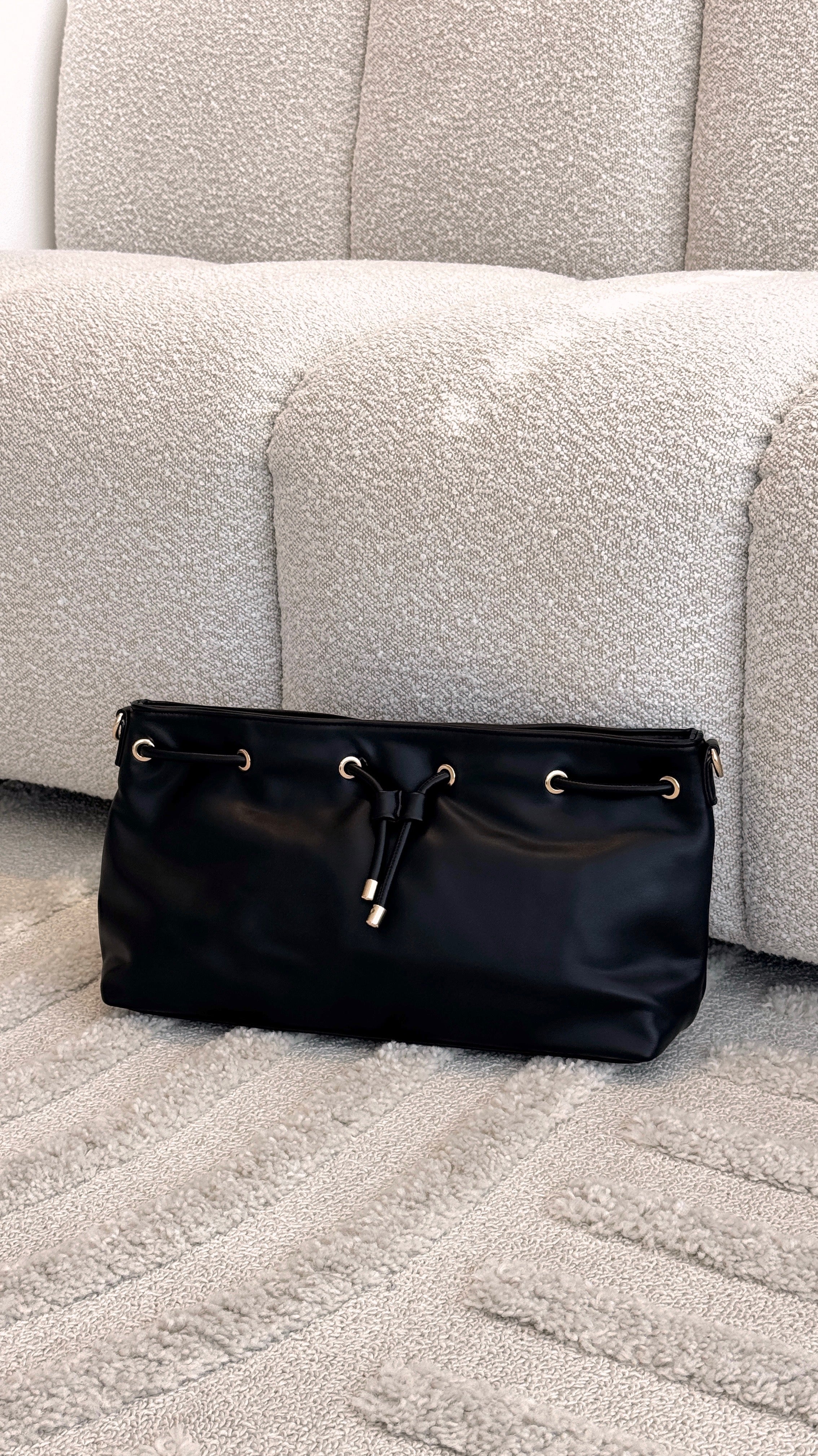 Scout Gathered Handbag - Black - Billy J