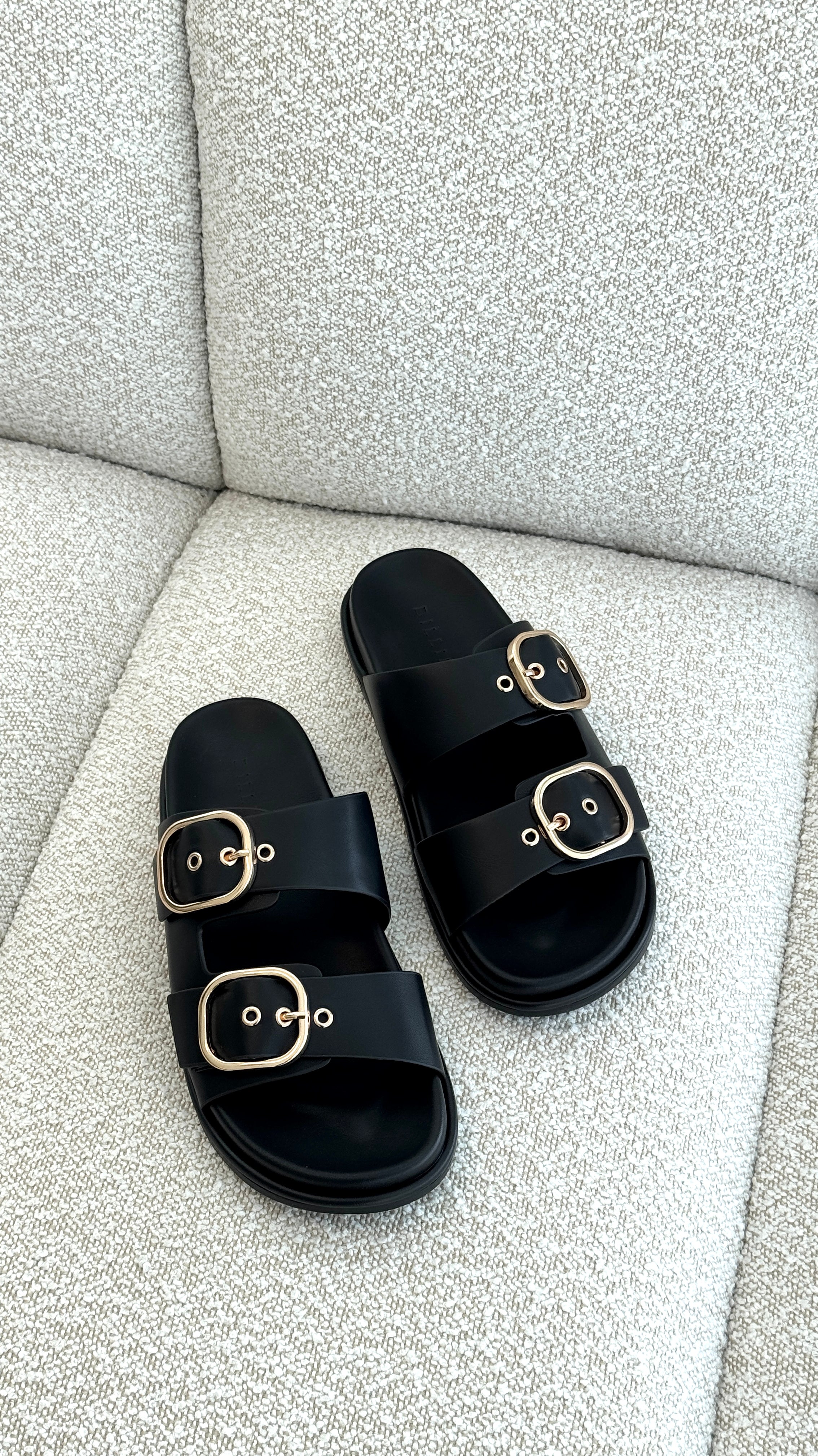 Rebeca Slide - Black - Billy J