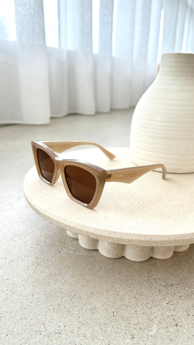 Load image into Gallery viewer, RC Caramel Beach Sunglasses - Caramel

