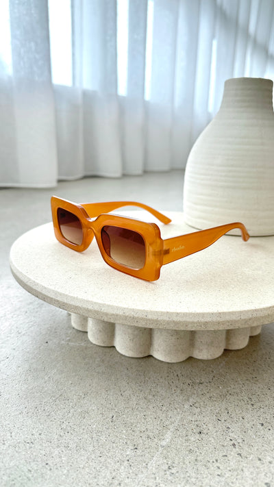 Load image into Gallery viewer, RC Sunset Sunglasses - Beach - Billy J

