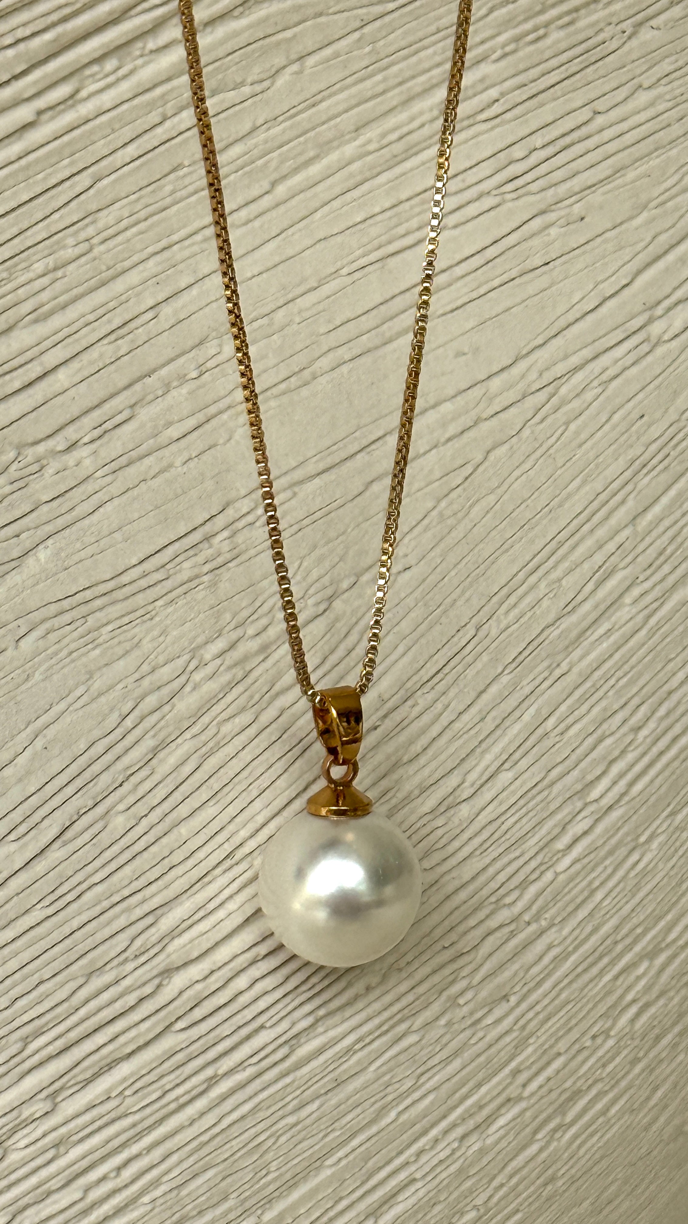 Classic Pearl 18K Gold Plated Necklace - Gold - Billy J