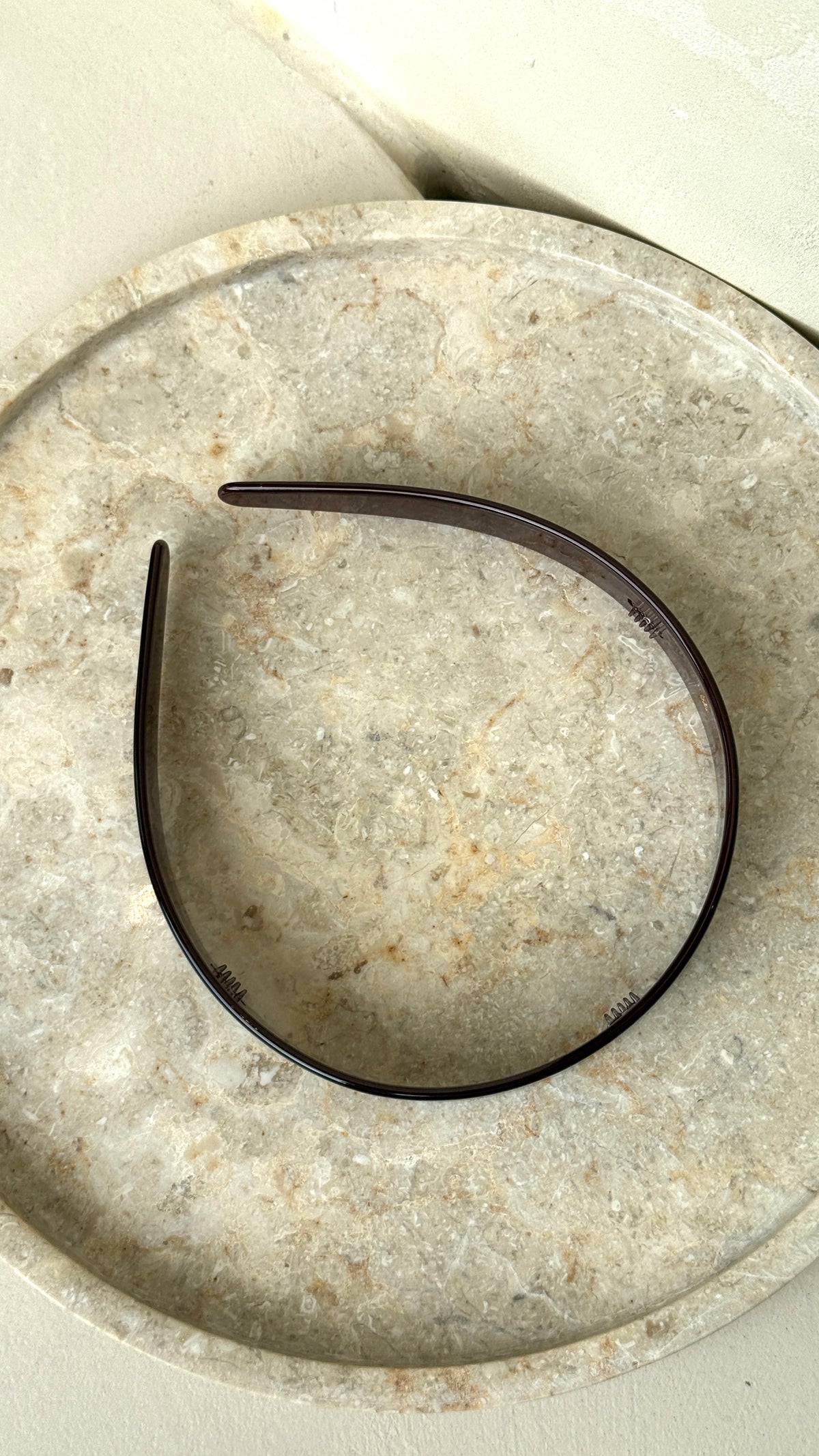 Lucy Resin Headband - Brown - Billy J