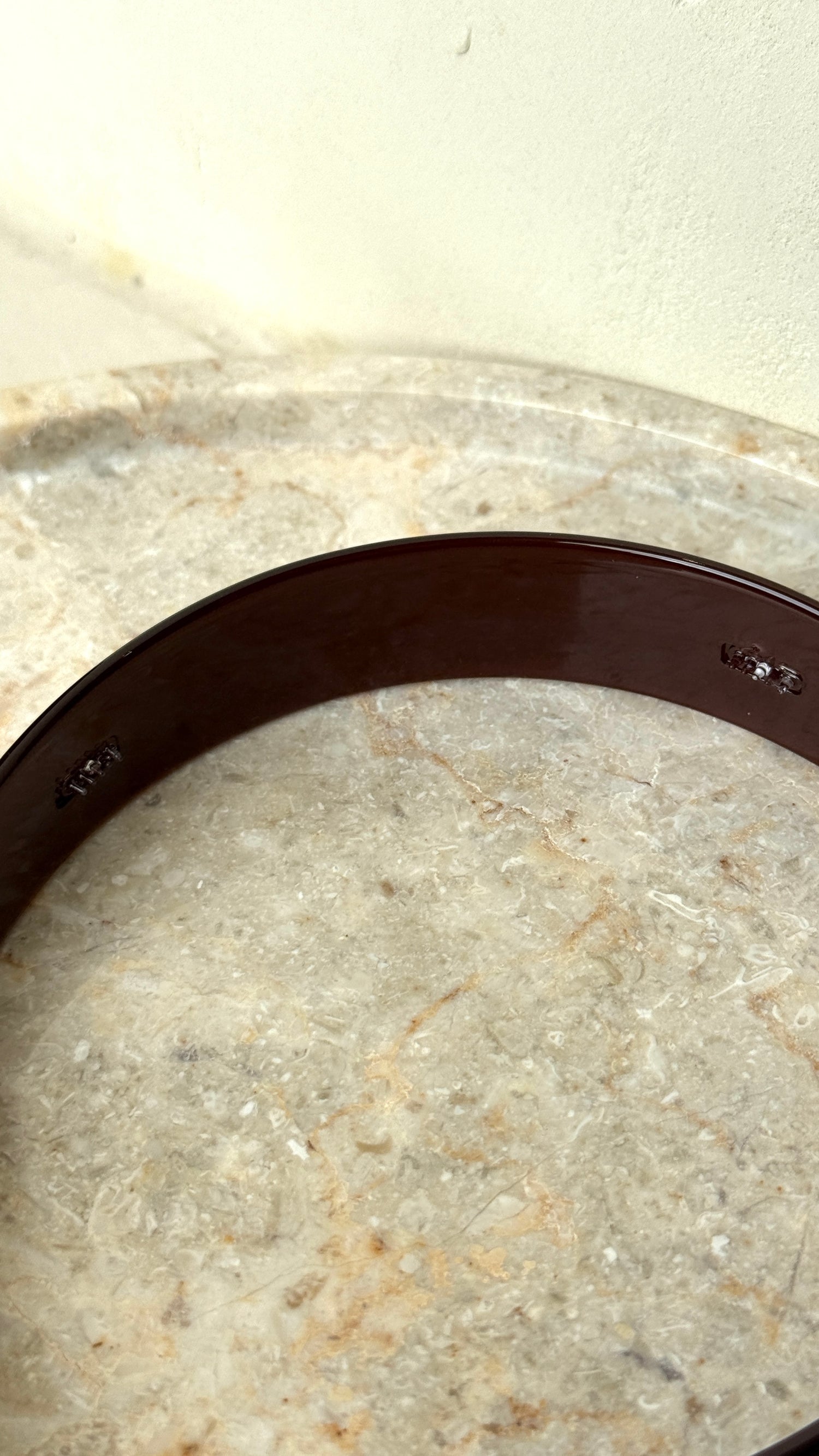 Lucy Resin Headband - Brown - Billy J