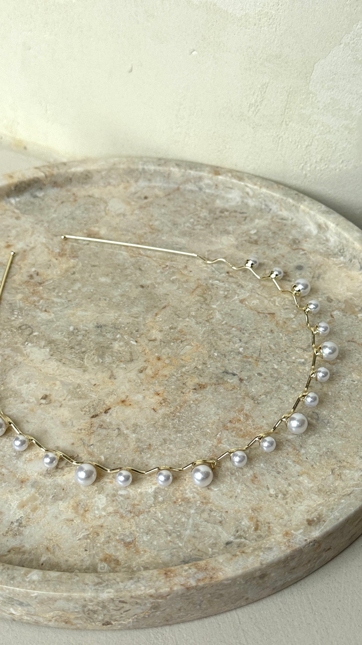 Isla Dainty Pearl Statement Headband - White - Billy J