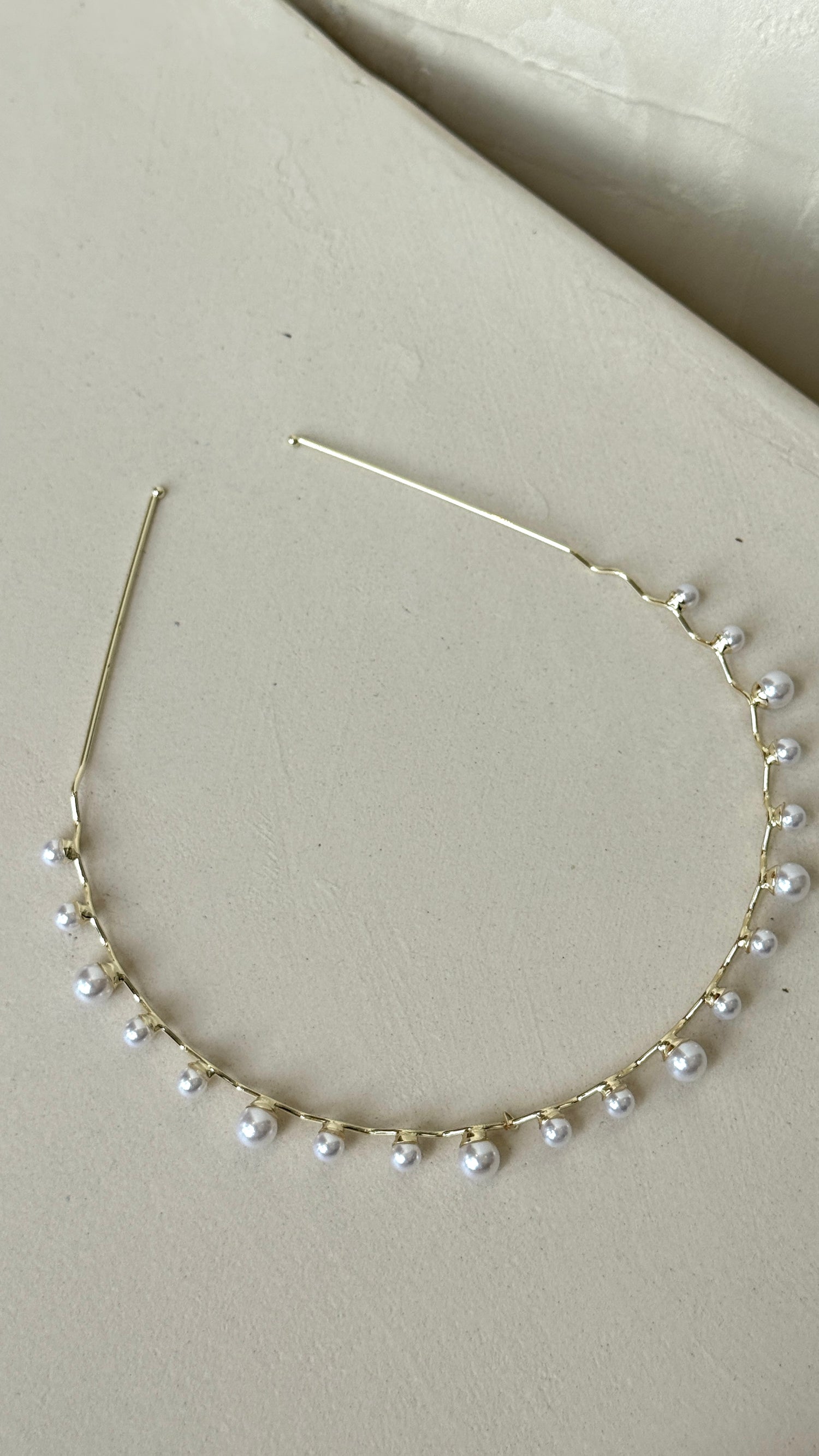 Isla Dainty Pearl Statement Headband - White - Billy J