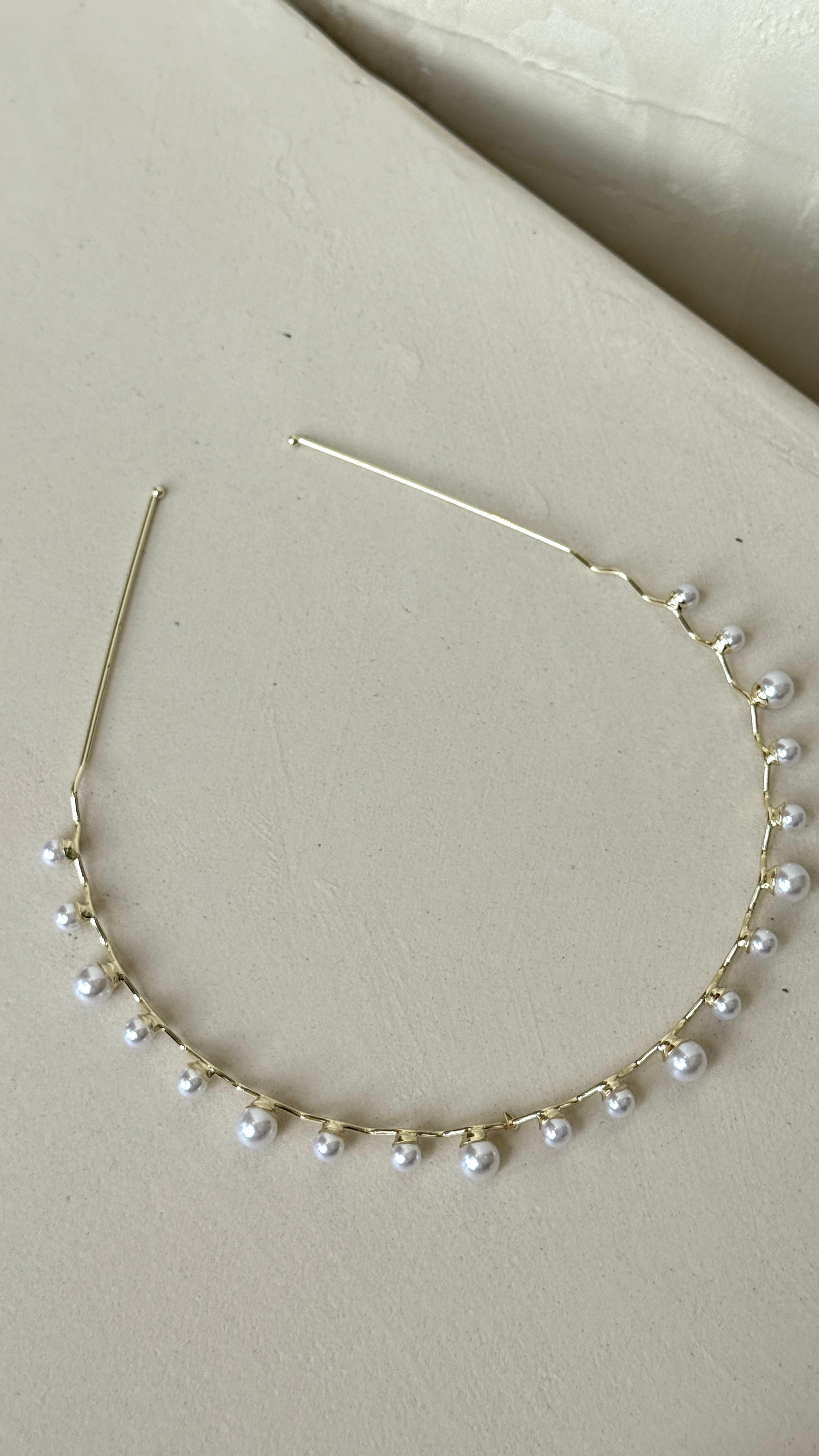 Isla Dainty Pearl Statement Headband - White - Billy J