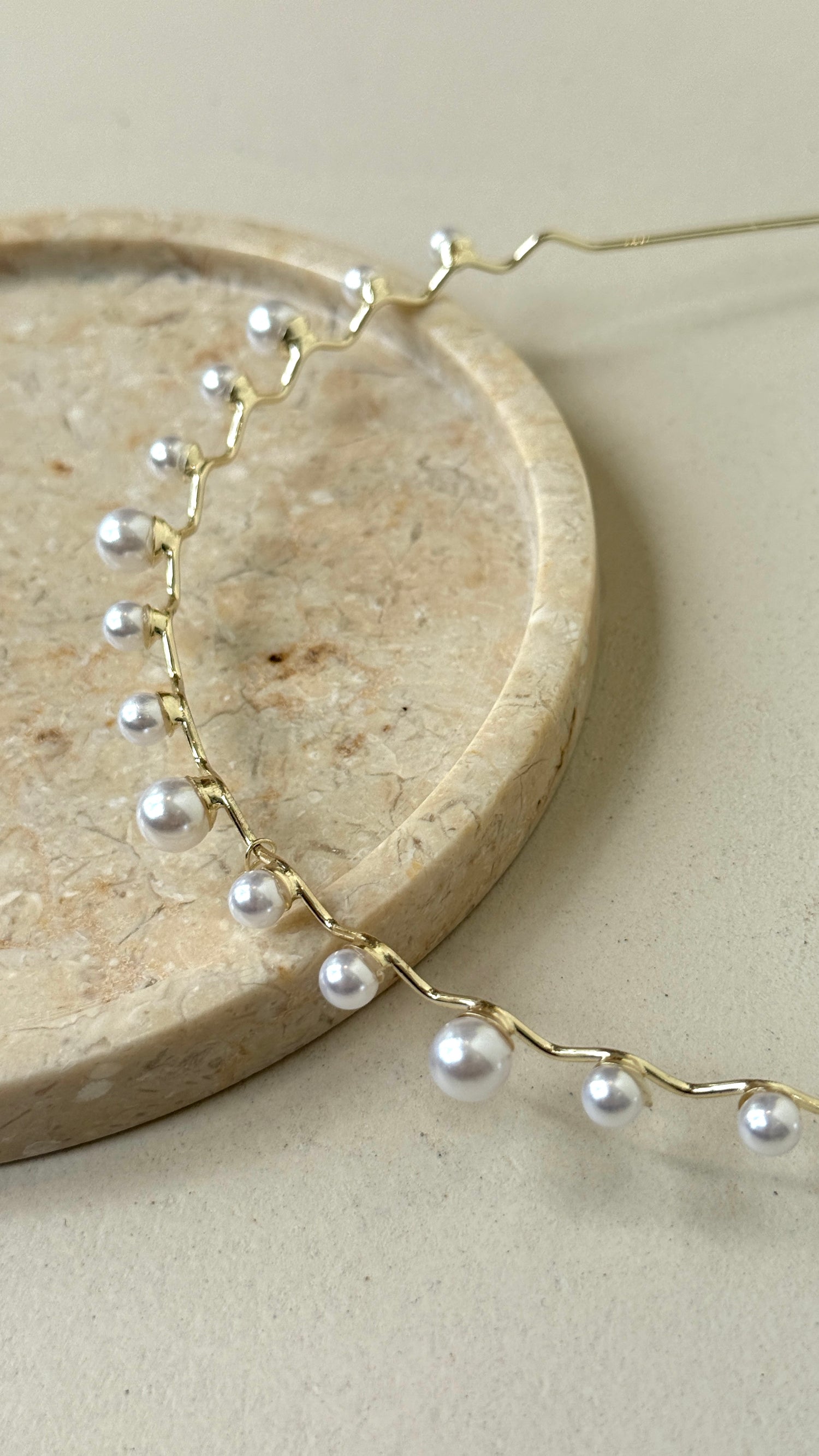 Isla Dainty Pearl Statement Headband - White - Billy J