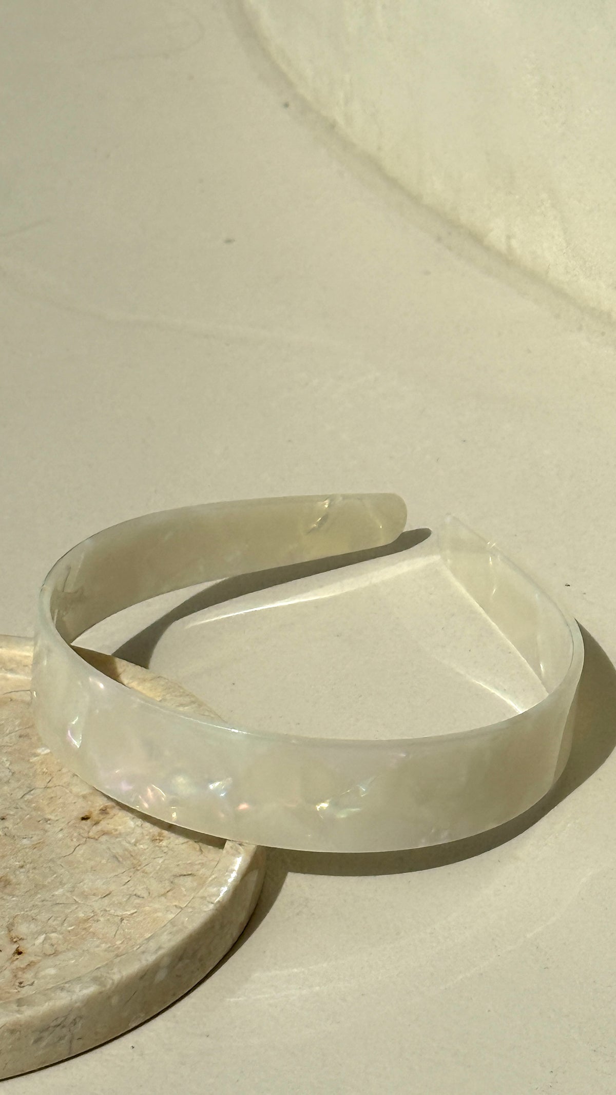 Lucy Resin Headband - Ivory - Billy J
