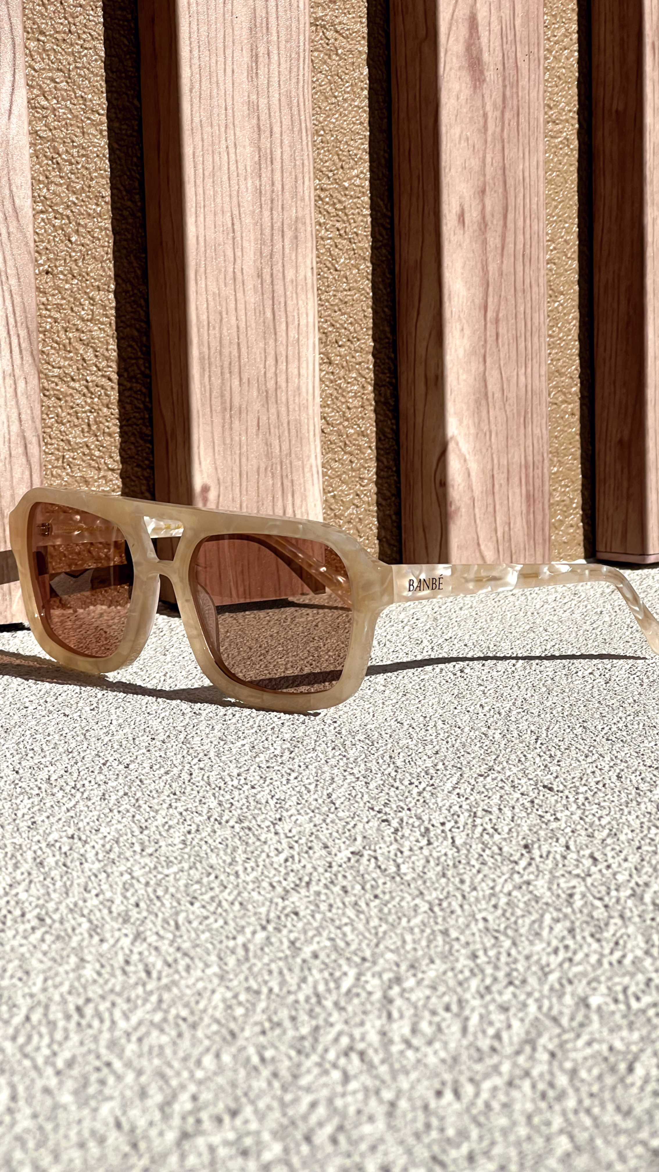 The Lais Sunglasses - Pearl Tortoise Caramel