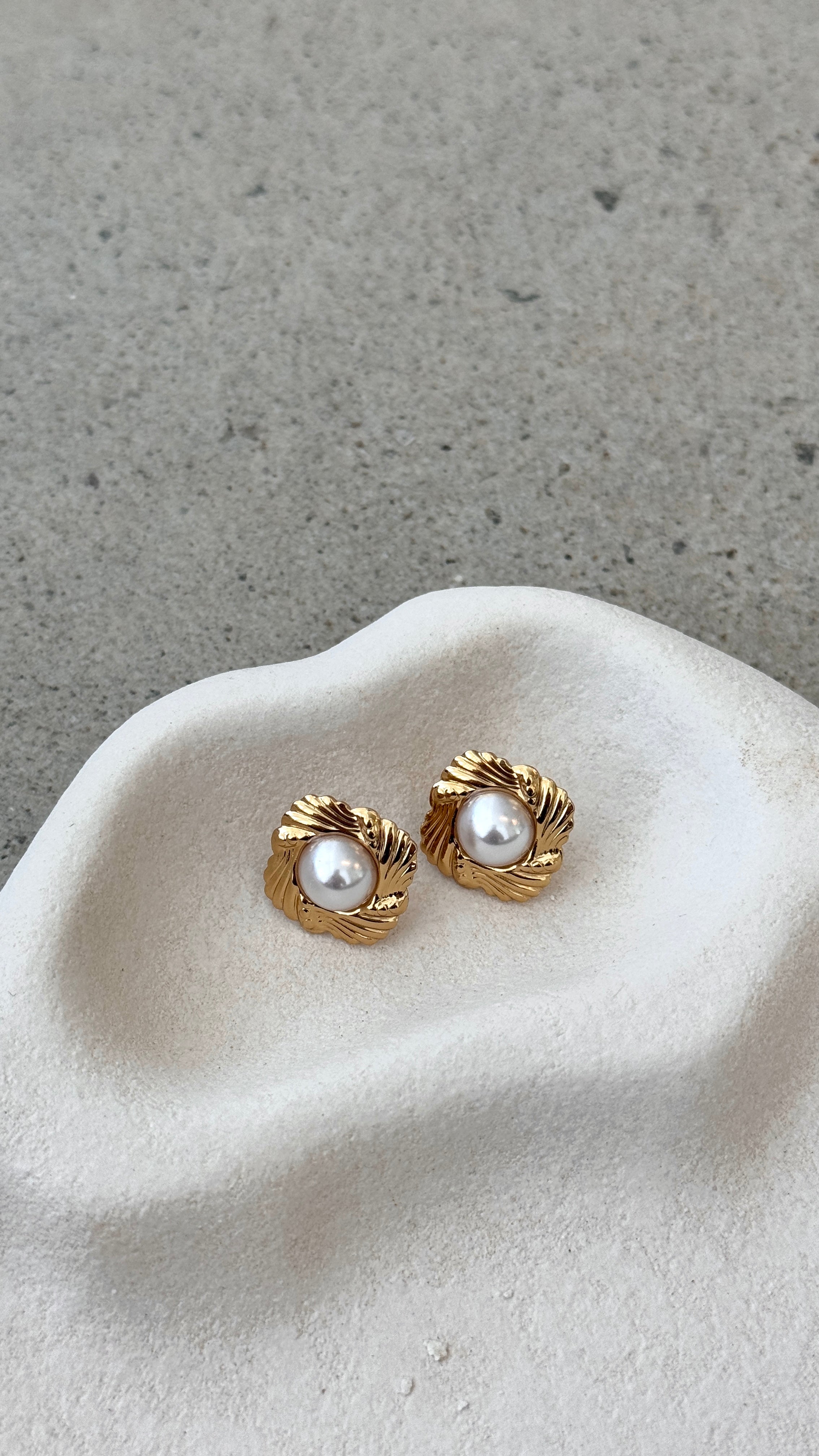 Yasmine 14K Gold Earrings - Gold / Pearl - Billy J
