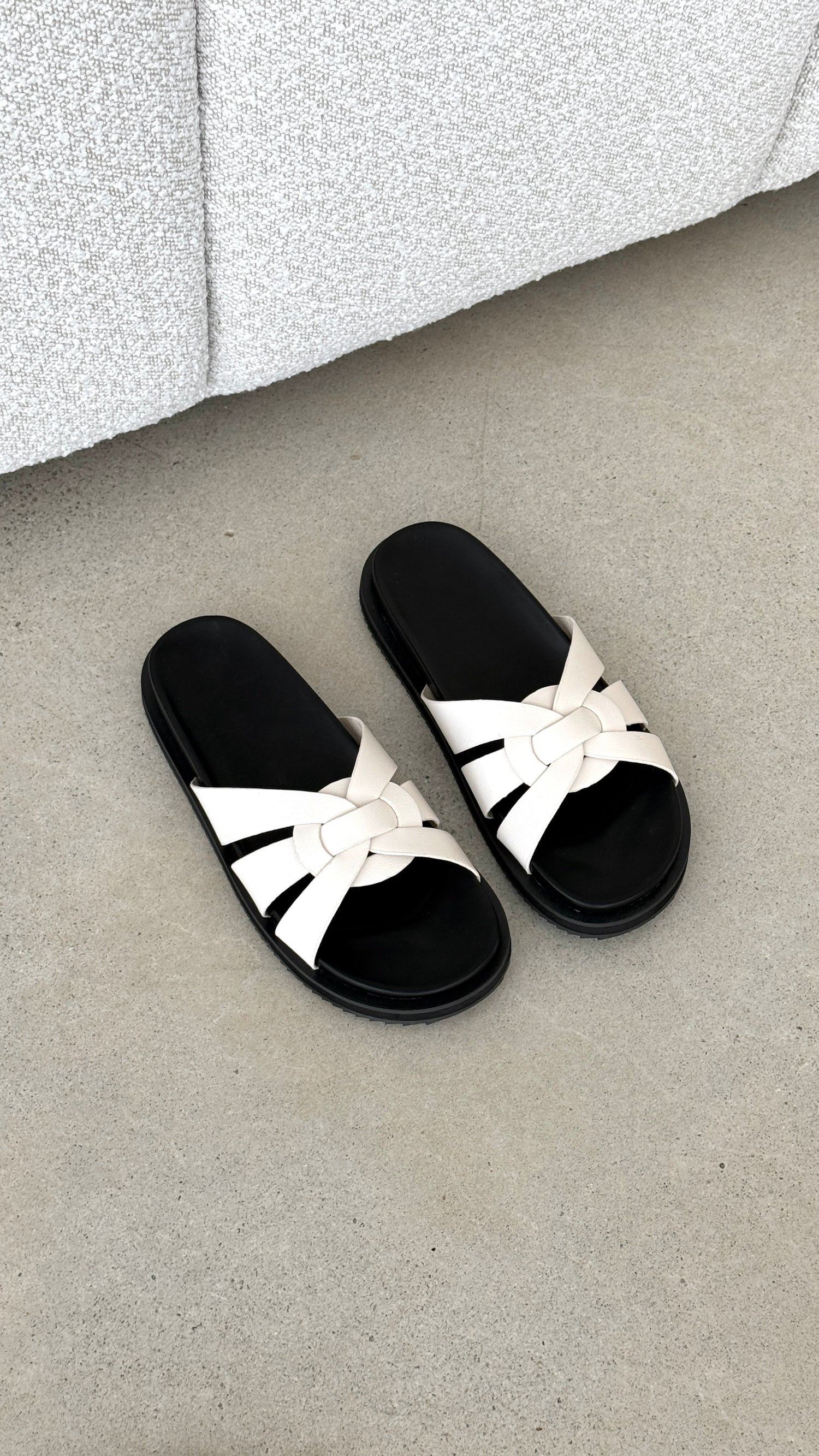 Tinker Slides - Ivory - Billy J