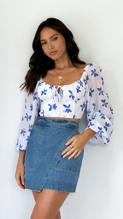 Load image into Gallery viewer, Fairoze Crop Top - Blue Floral

