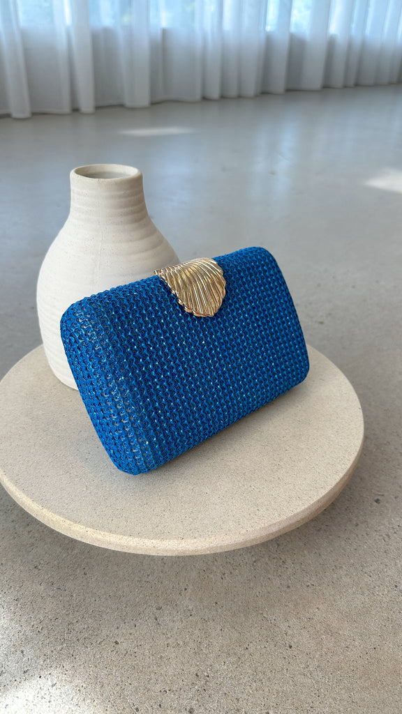Livy Shell Clasp Woven Structured Clutch - Blue