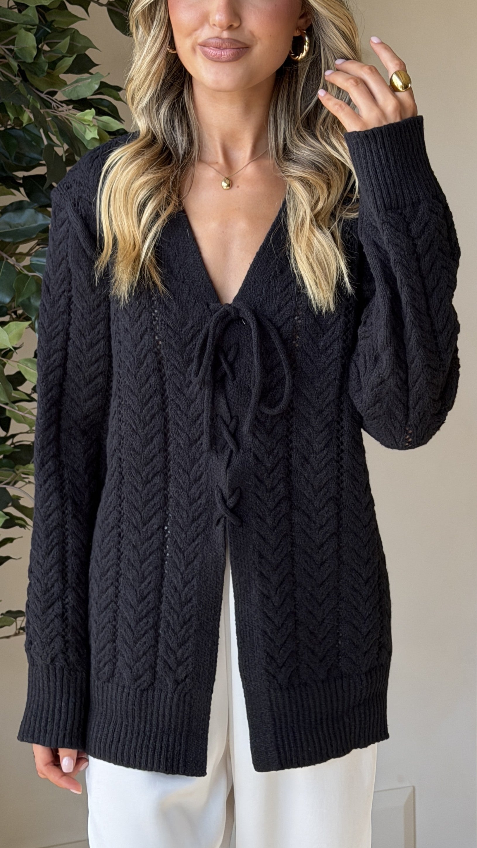 Georgia Knit Top - Black - Billy J
