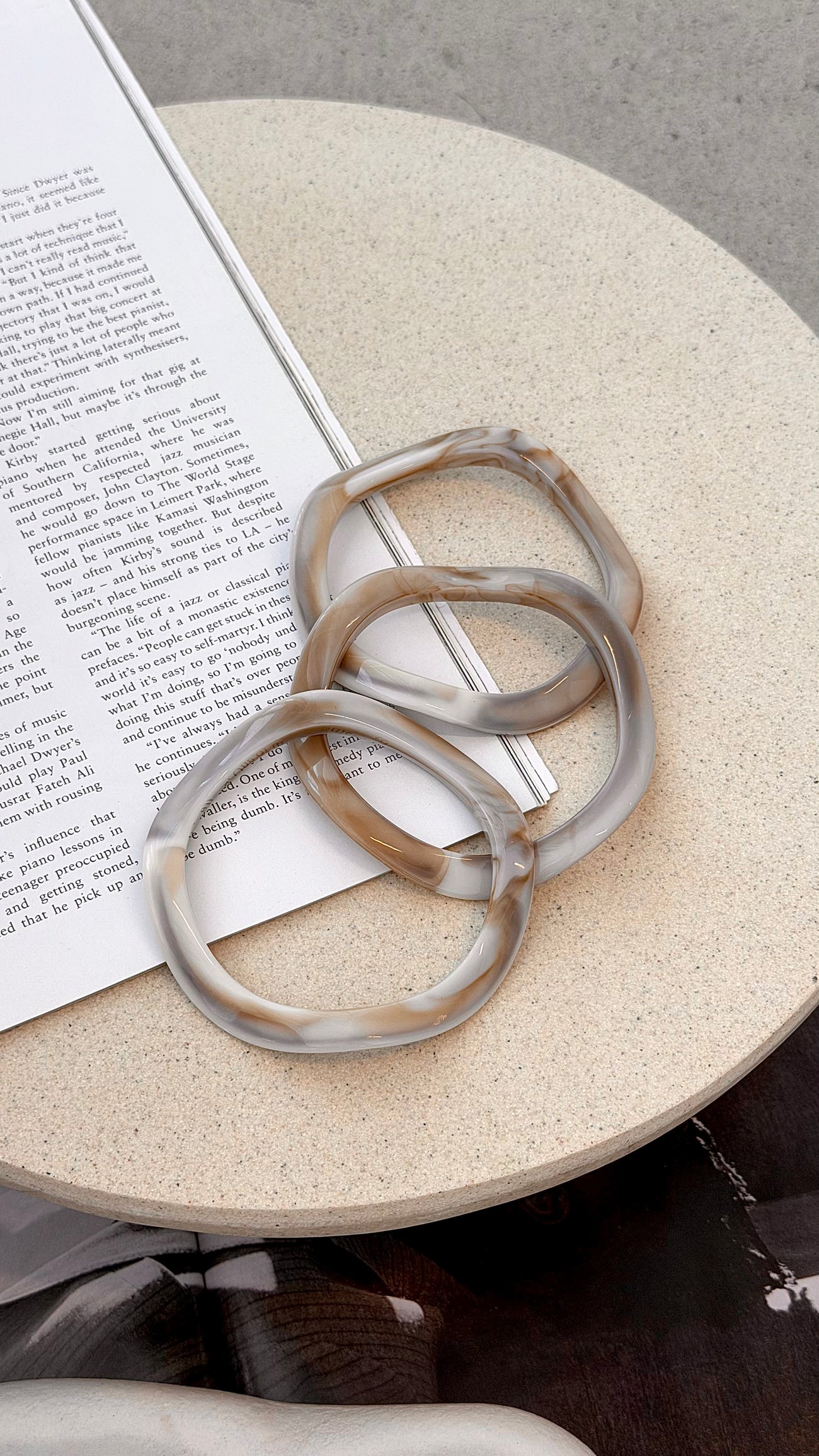 Farah Wave Bangle 3 Pack - Cream Marble - Billy J