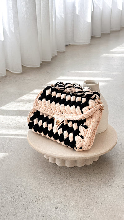 Load image into Gallery viewer, Annabel Chunky Plaited Handbag - Black/Cream
