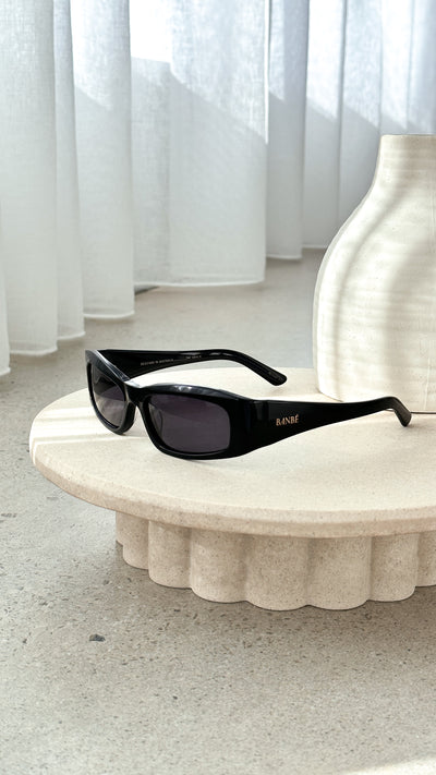 Load image into Gallery viewer, Camilla Sunglasses - Jet Black - Billy J
