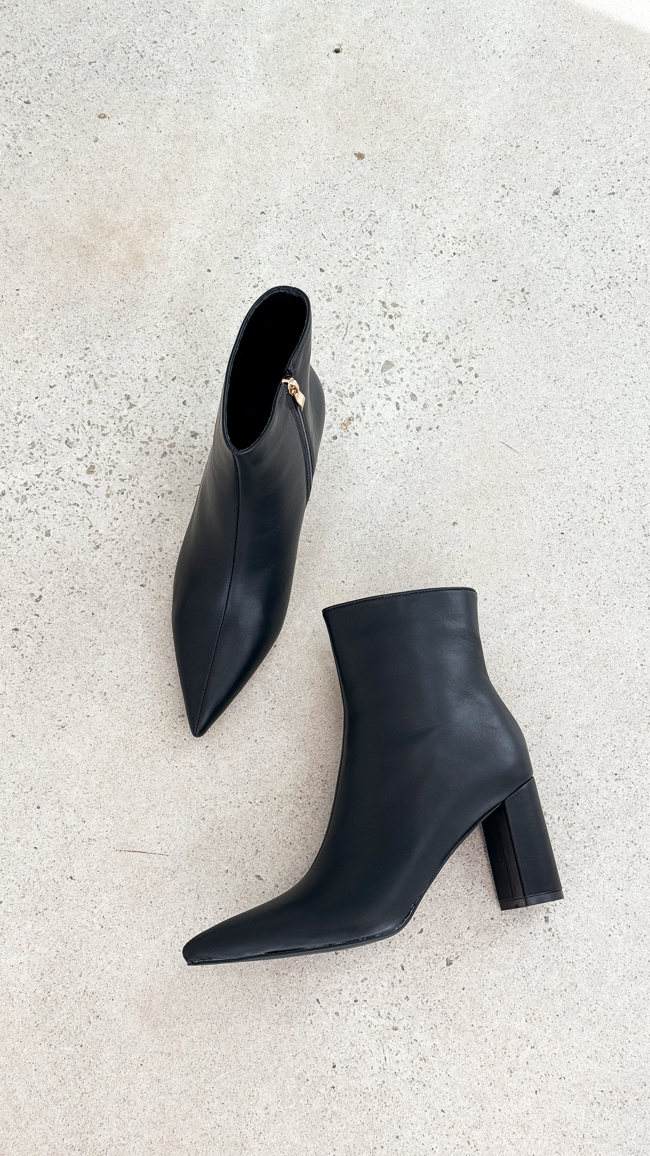 Nicoletta Boots - Black - Billy J