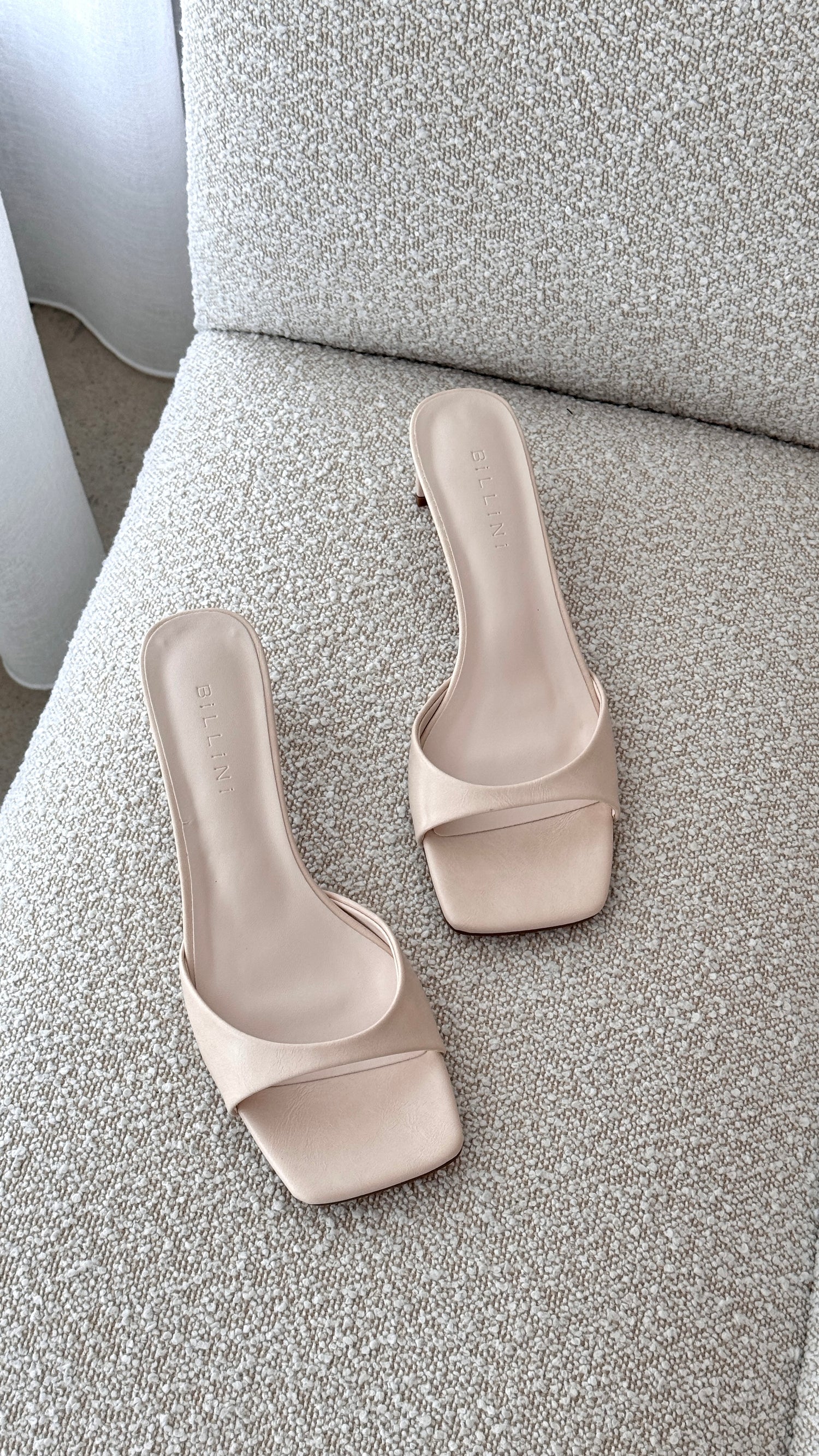 Yadira Heel - Pearl Shine - Billy J