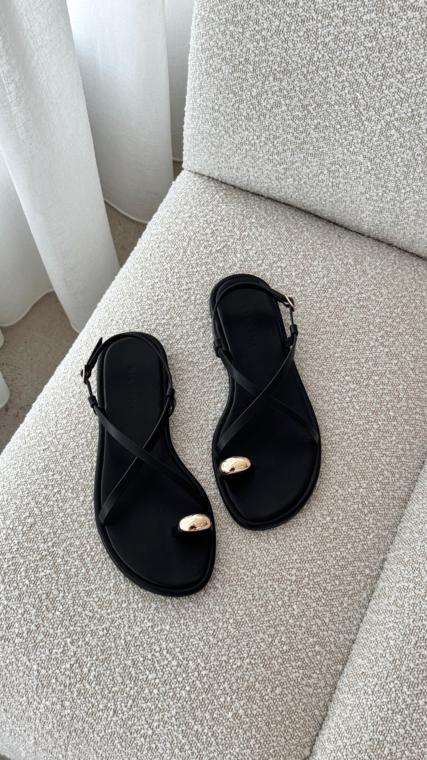 Chandra Sandal - Black - Billy J