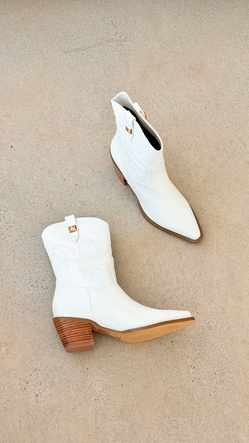 Darla Boots - White - Billy J