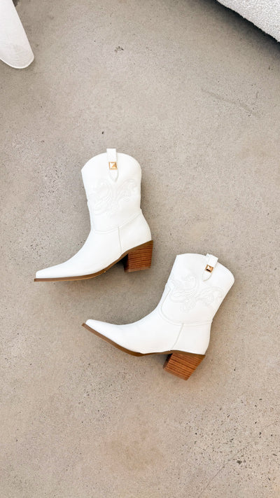 Load image into Gallery viewer, Darla Boots - White - Billy J
