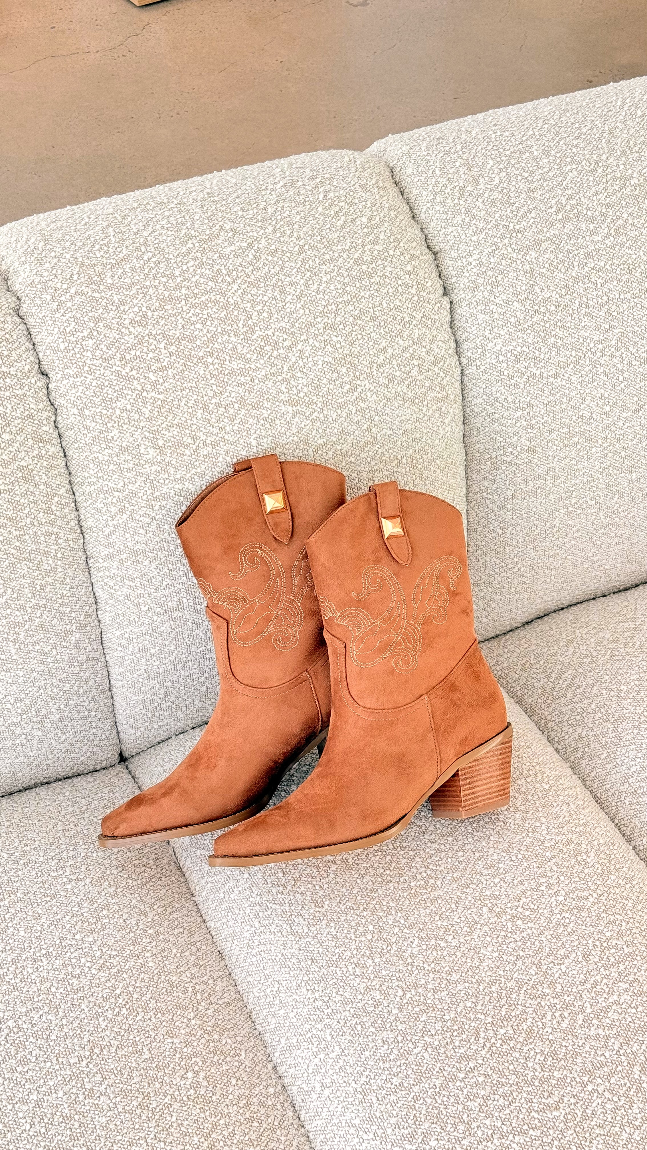 Darla Boot - Tan Suede - Billy J