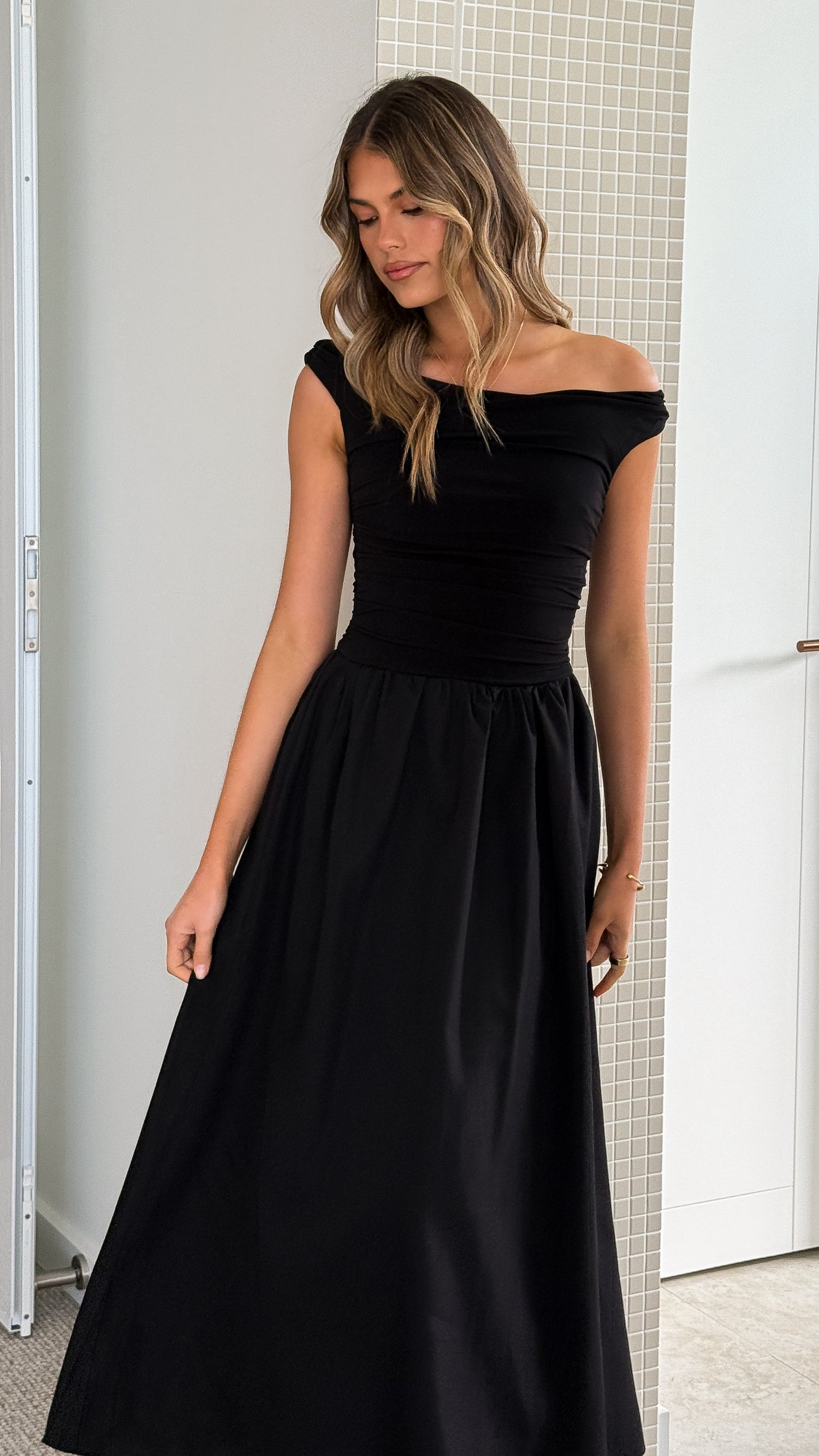 Immy Midi Dress - Black - Billy J