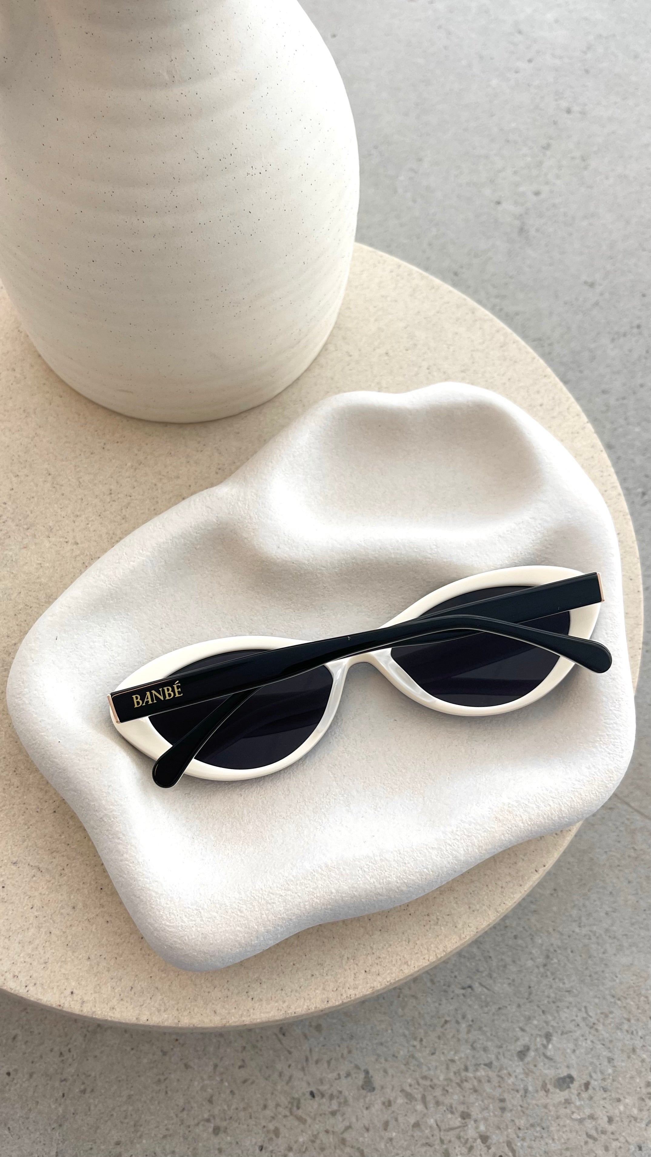 The Ferragni Sunglasses - Black / Ivory Jet - Billy J