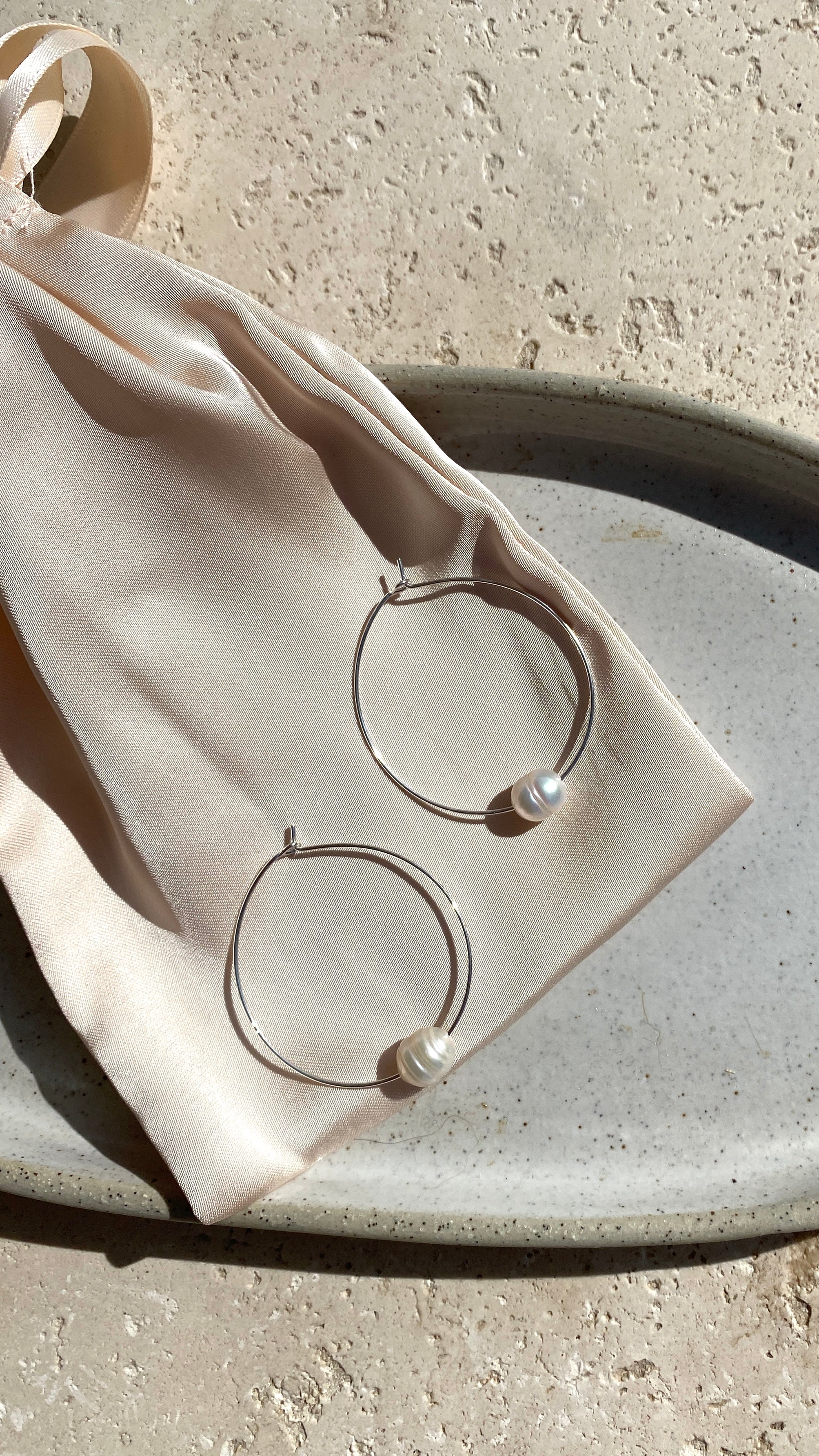 Simple Pearl Fine Wire Hoops - Cream/Silver - Billy J