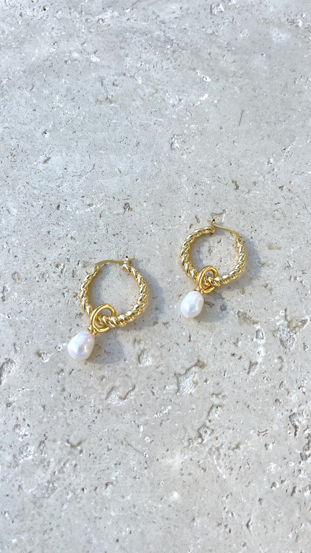 Twist Pearl Drop Earrings - Gold/Pearl