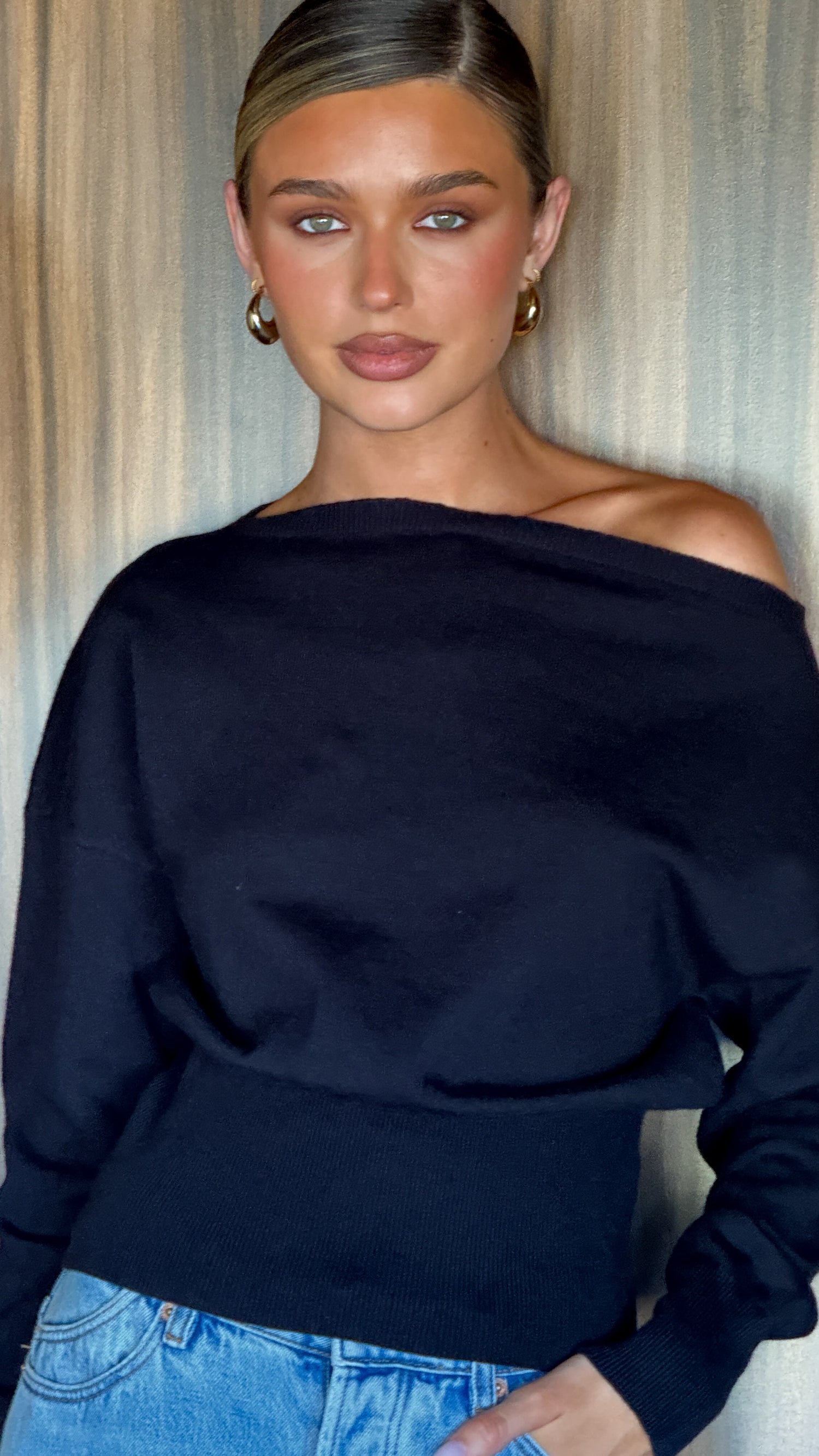 Talia Off Shoulder Top - Black - Billy J
