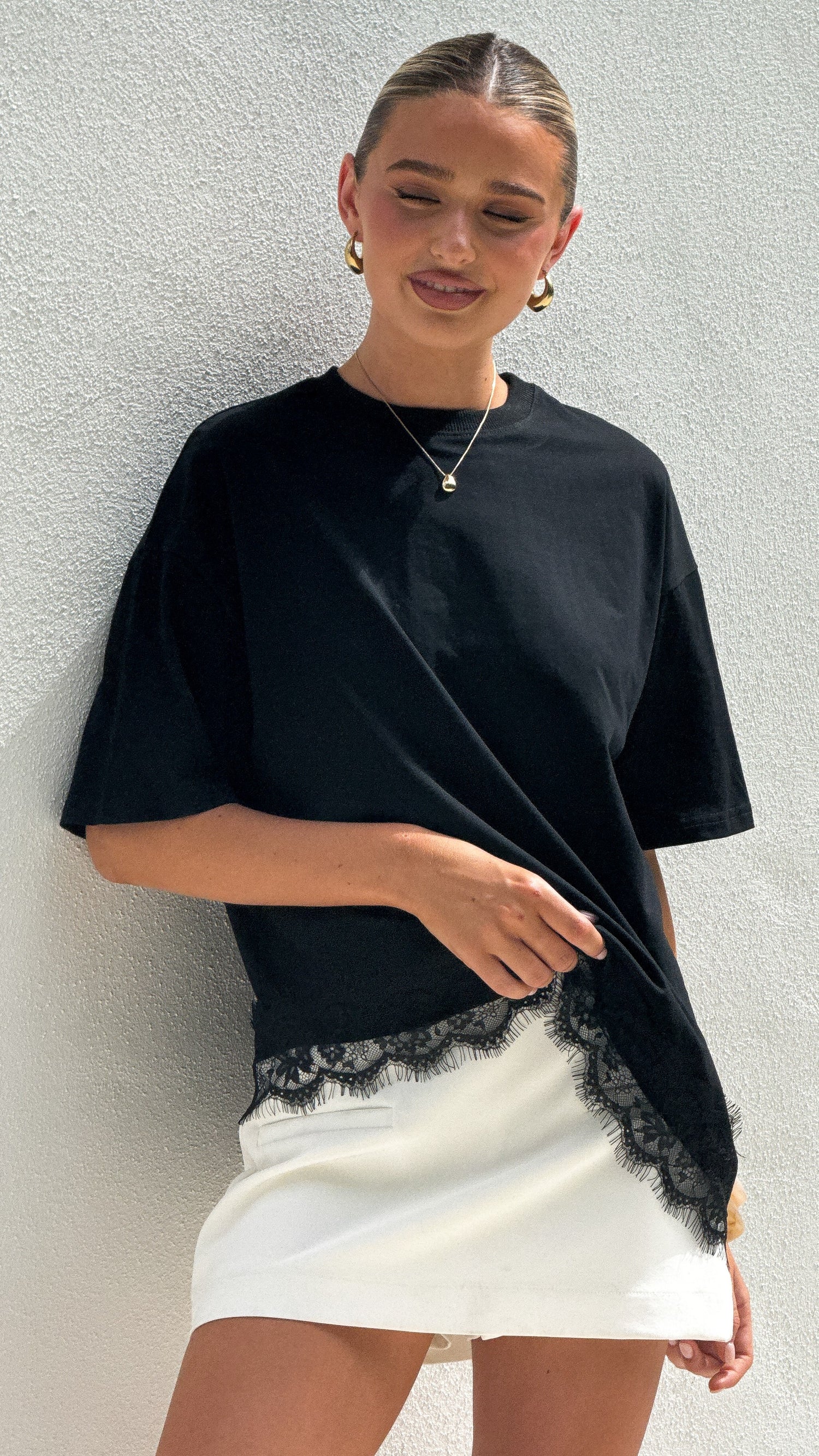 Vira Tee - Black - Billy J
