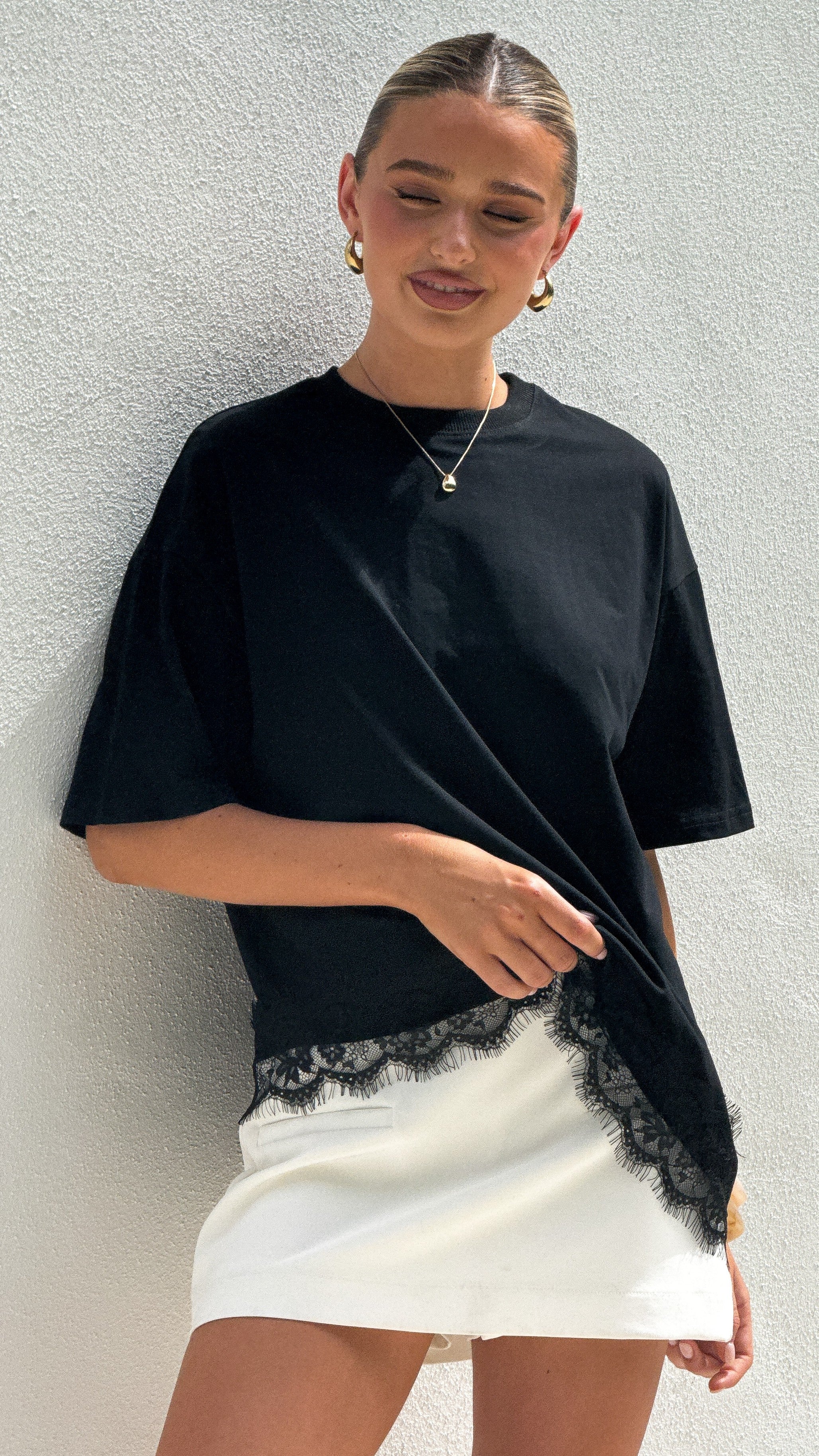 Vira Tee - Black - Billy J