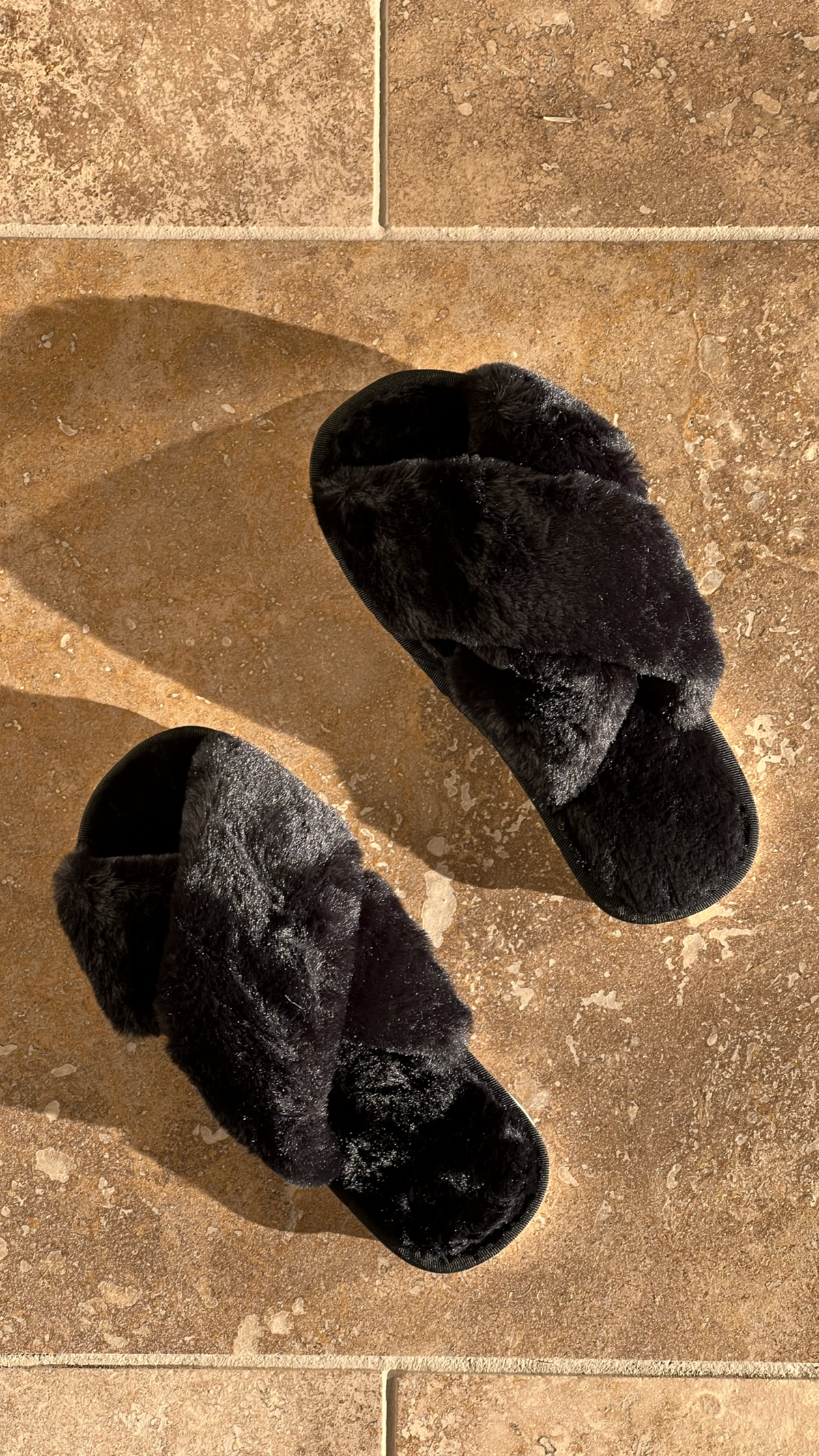 Jessica Fluffy Slippers - Black - Billy J
