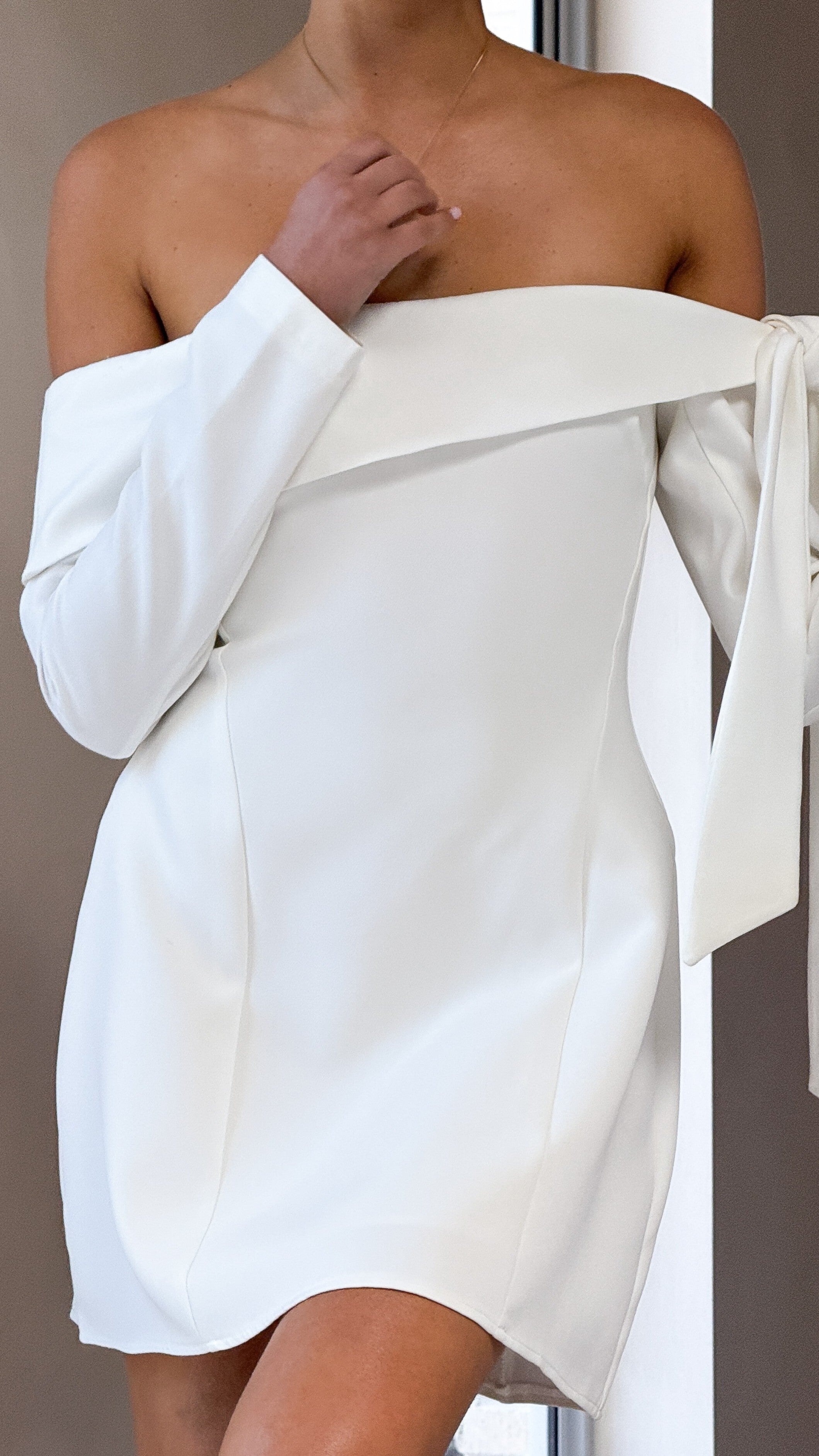 Halen Long Sleeve Mini Dress - White - Billy J