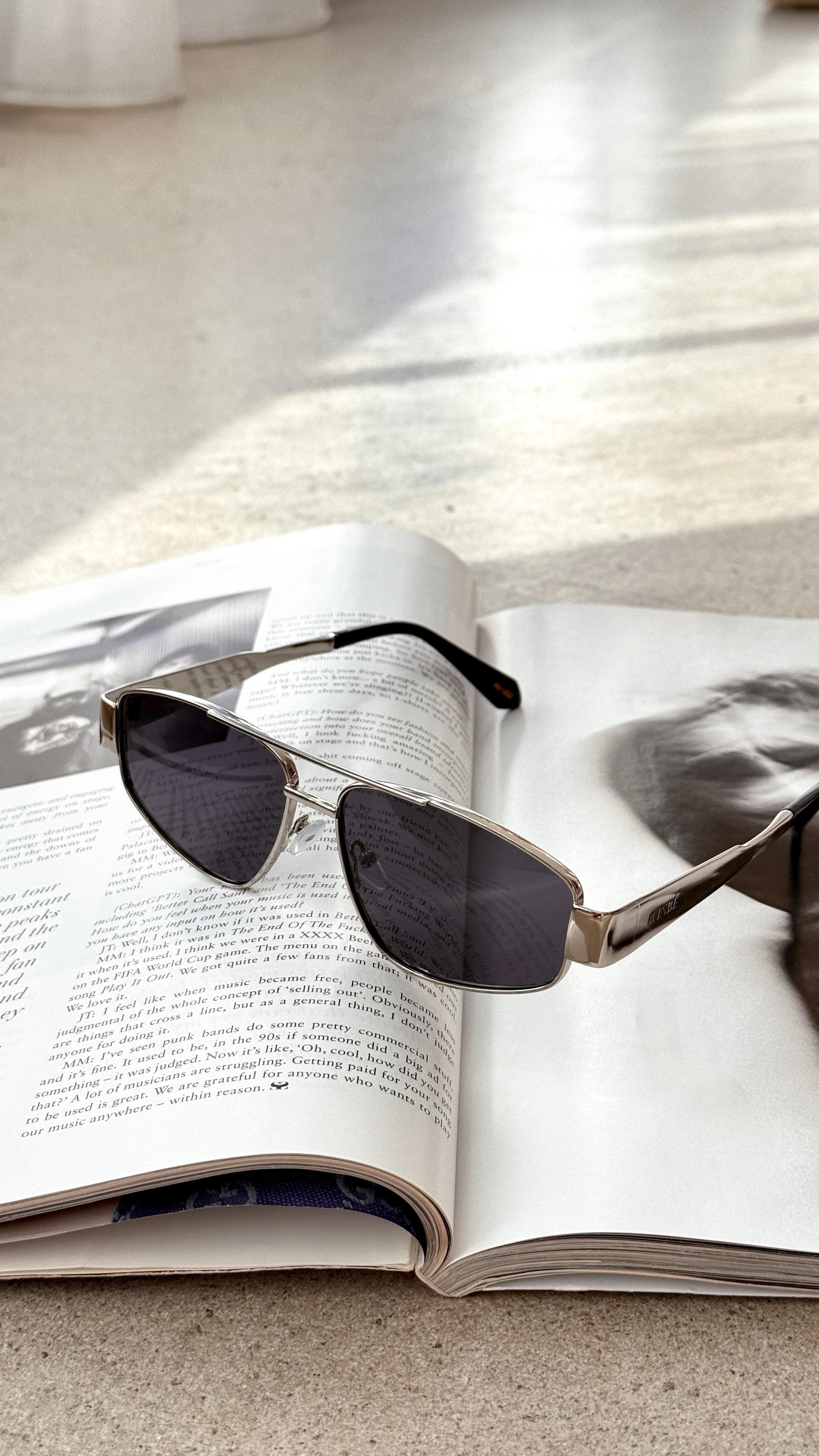 The Earle Sunglasses - Silver / Smoke - Billy J