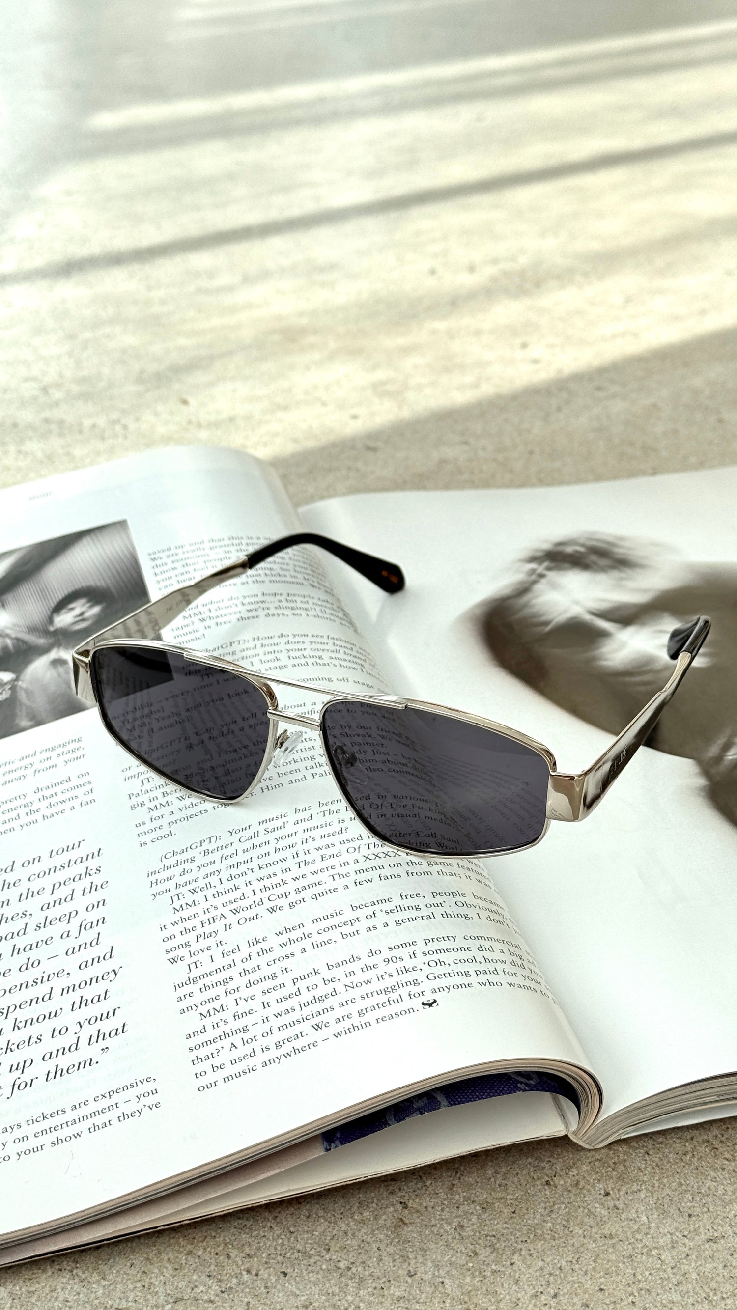 The Earle Sunglasses - Silver / Smoke - Billy J
