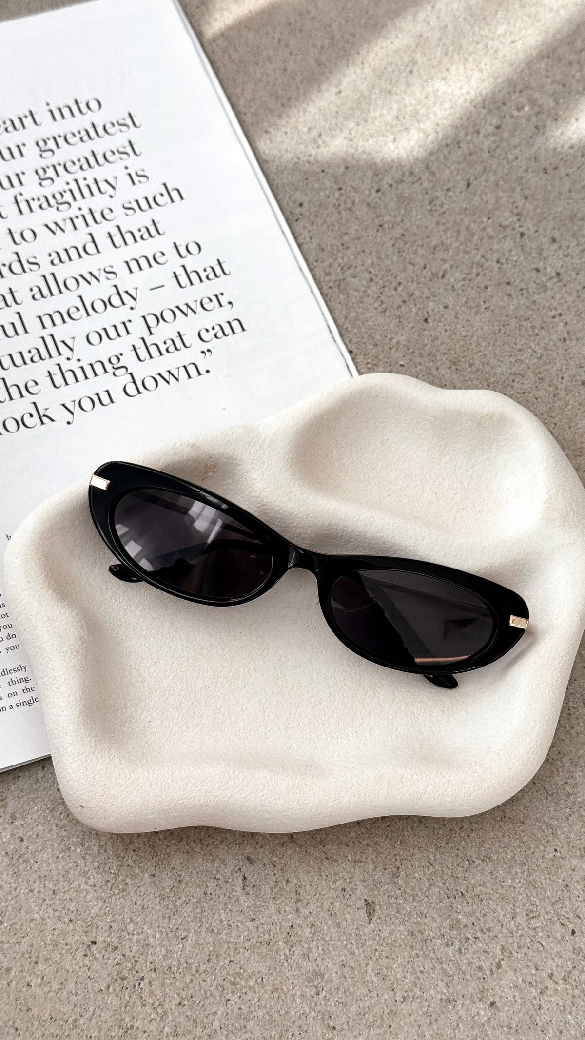 The Rae Sunglasses - Black / Black - Billy J