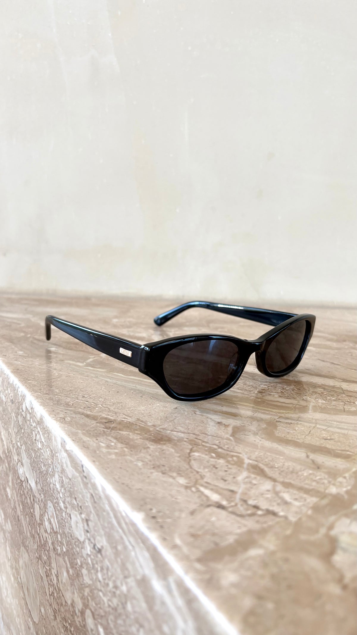The Coco Sunglasses - Black/Black