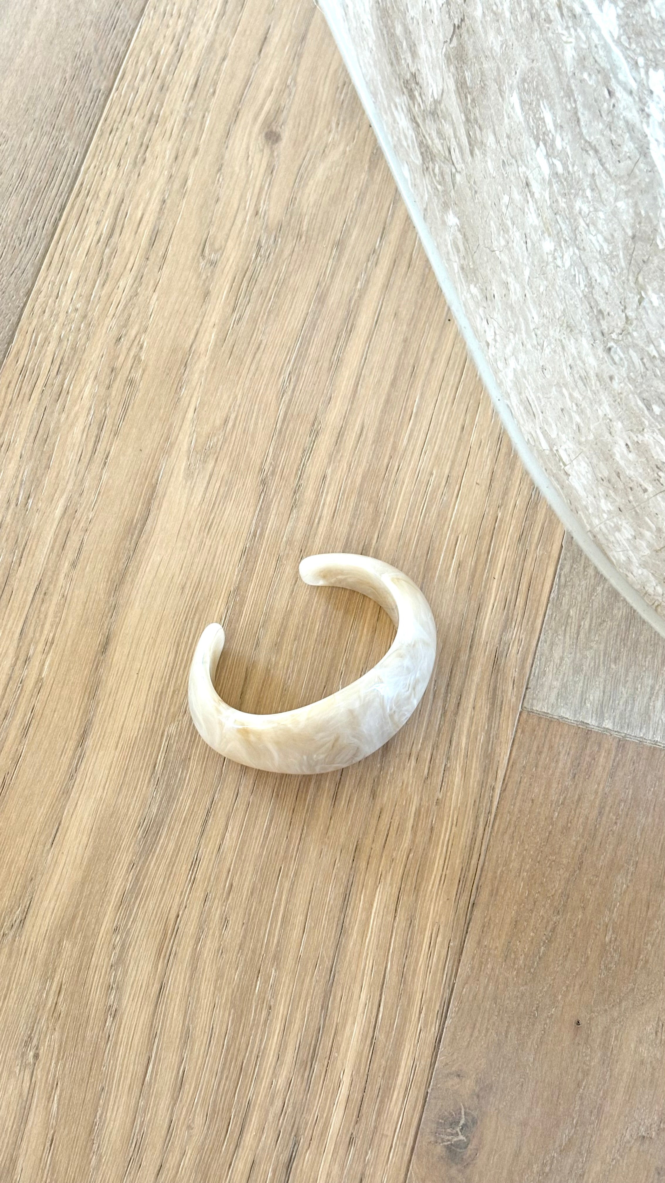 Lumi Cream Resin Bangle - Cream - Billy J
