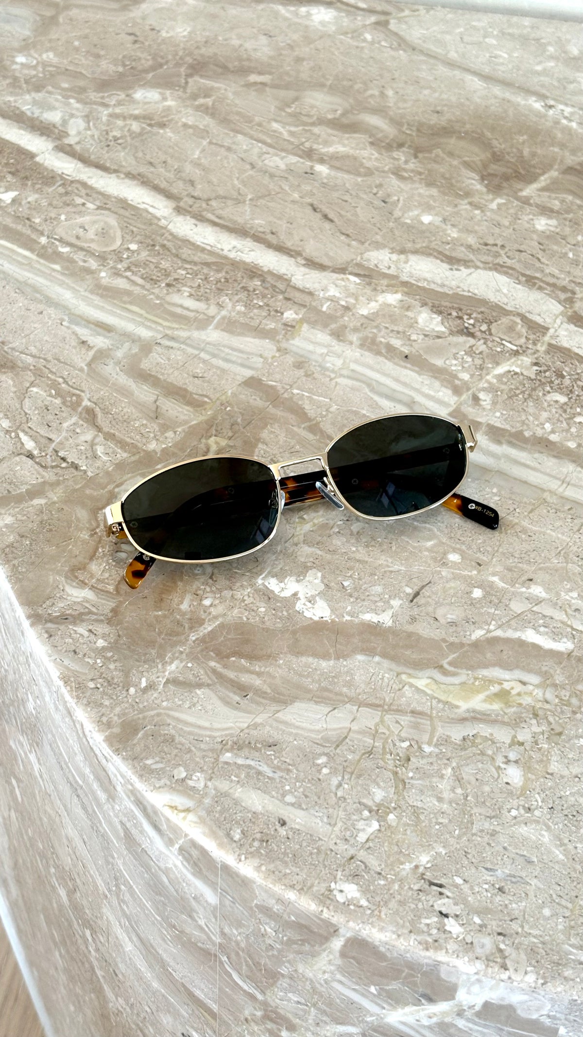The Angelina Sunglasses - Tort/Green