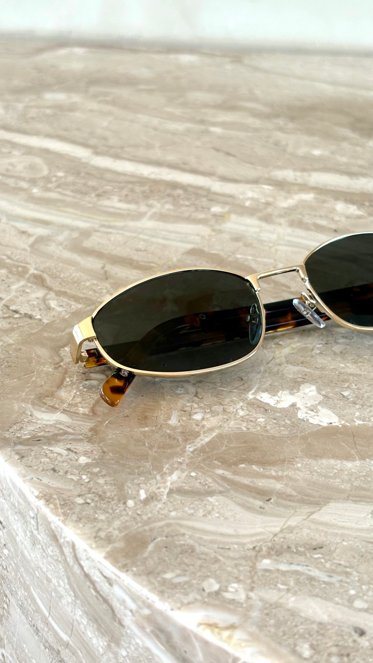 The Angelina Sunglasses - Tort/Green