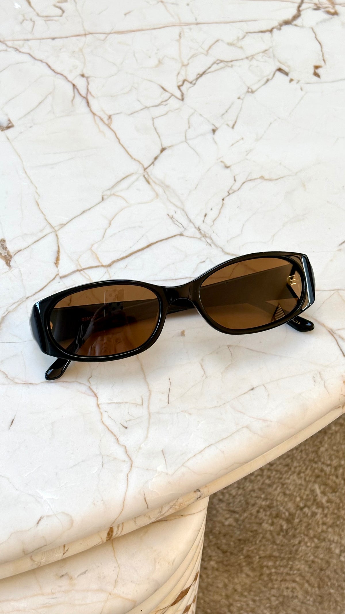 The Harlow Sunglasses - Black/Brown
