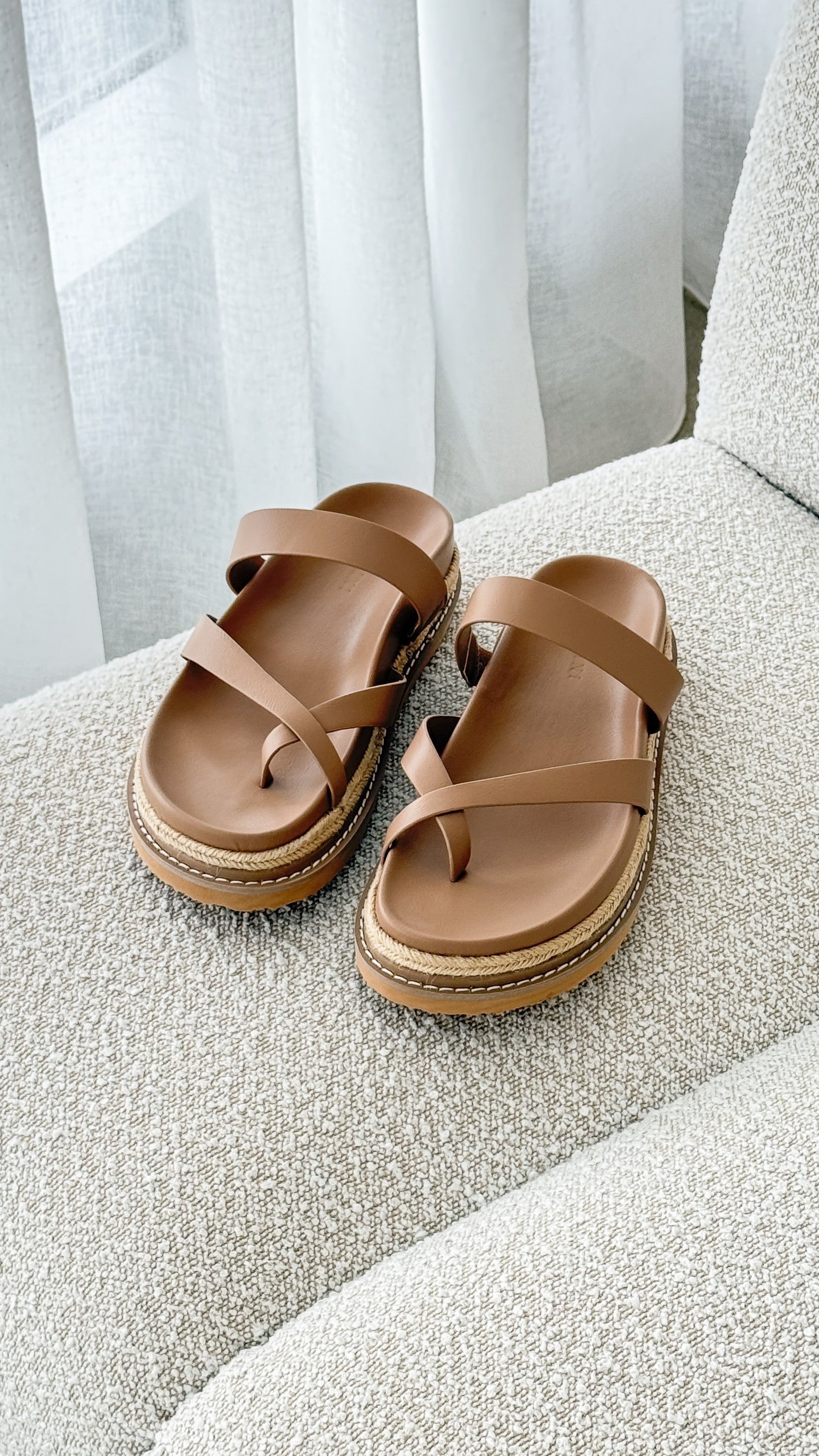 Amia Slide - Light Cashew - Billy J