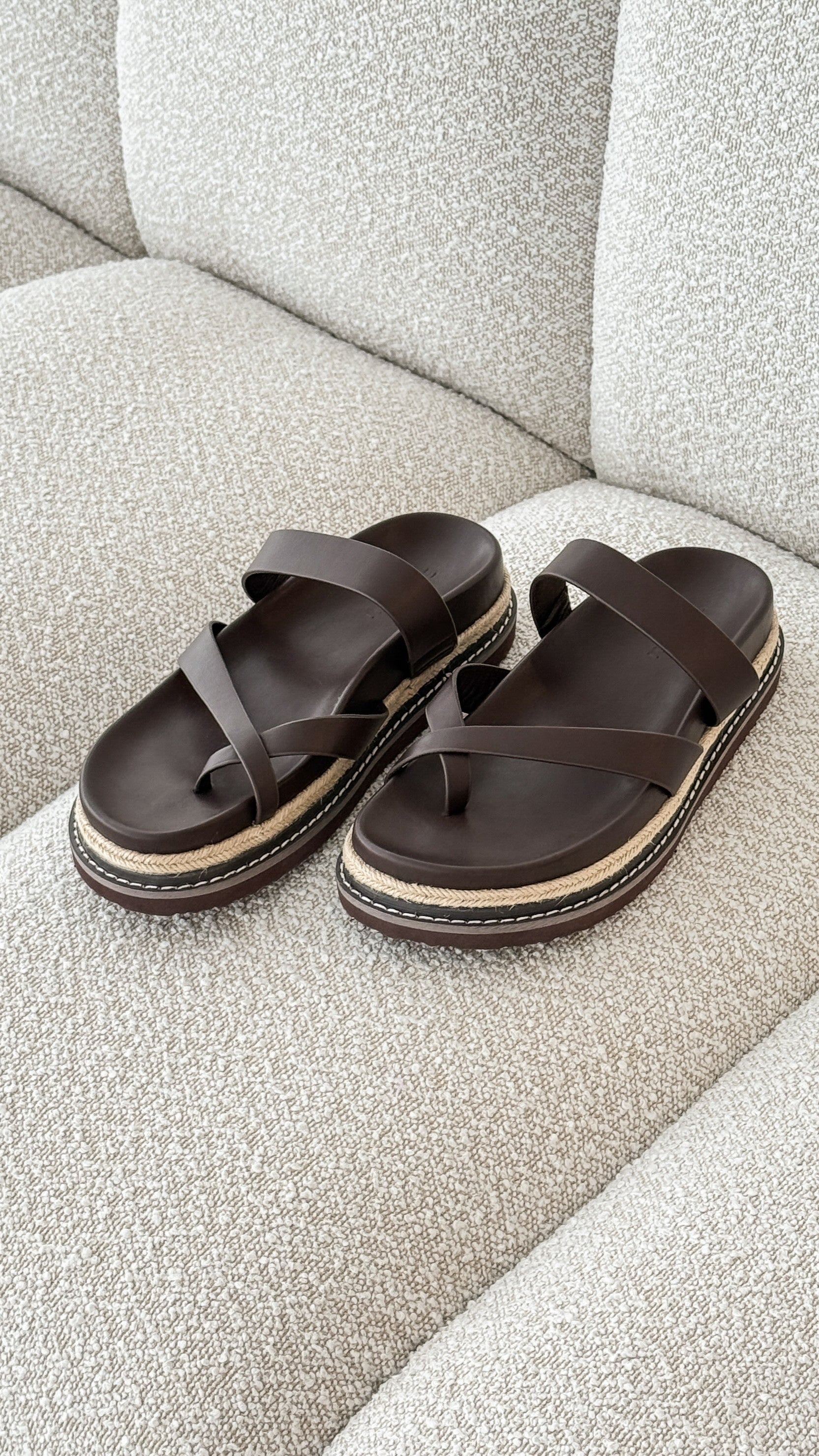 Amia Slide - Chocolate - Billy J