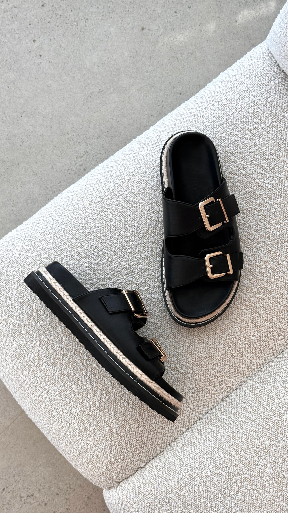 Alder Slide - Black - Billy J