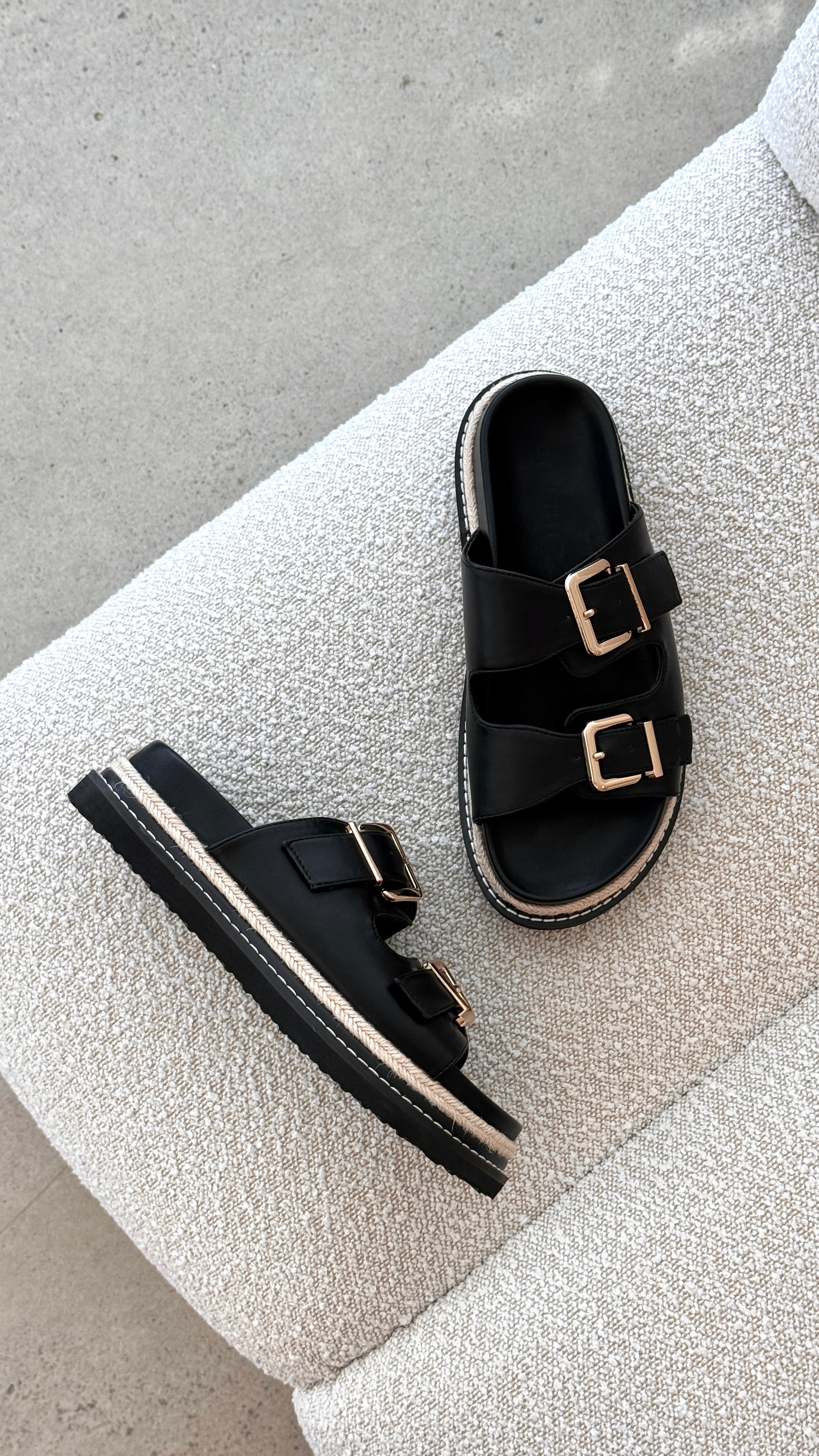 Alder Slide - Black - Billy J