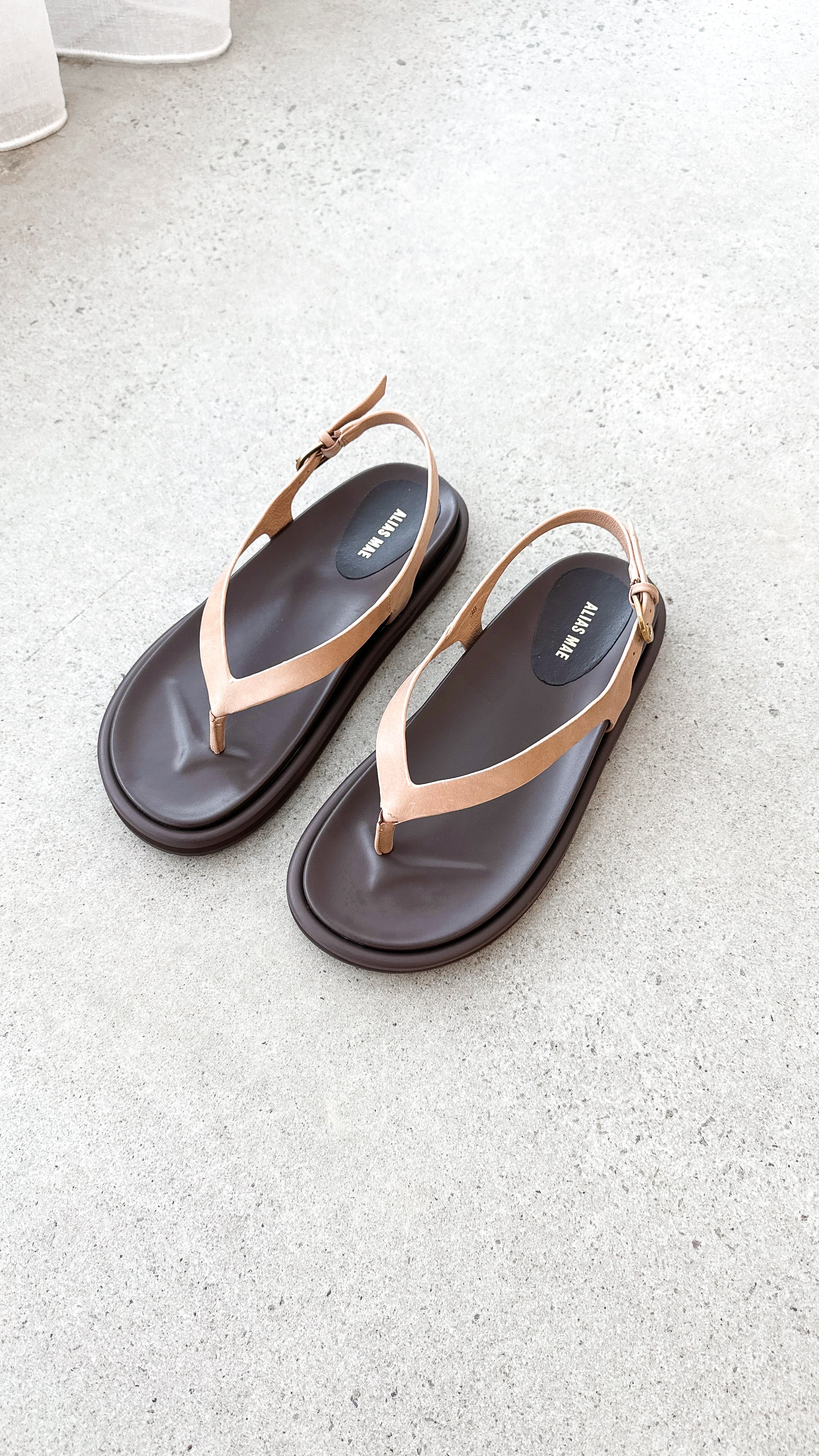 Daisy Slide - Natural Leather
